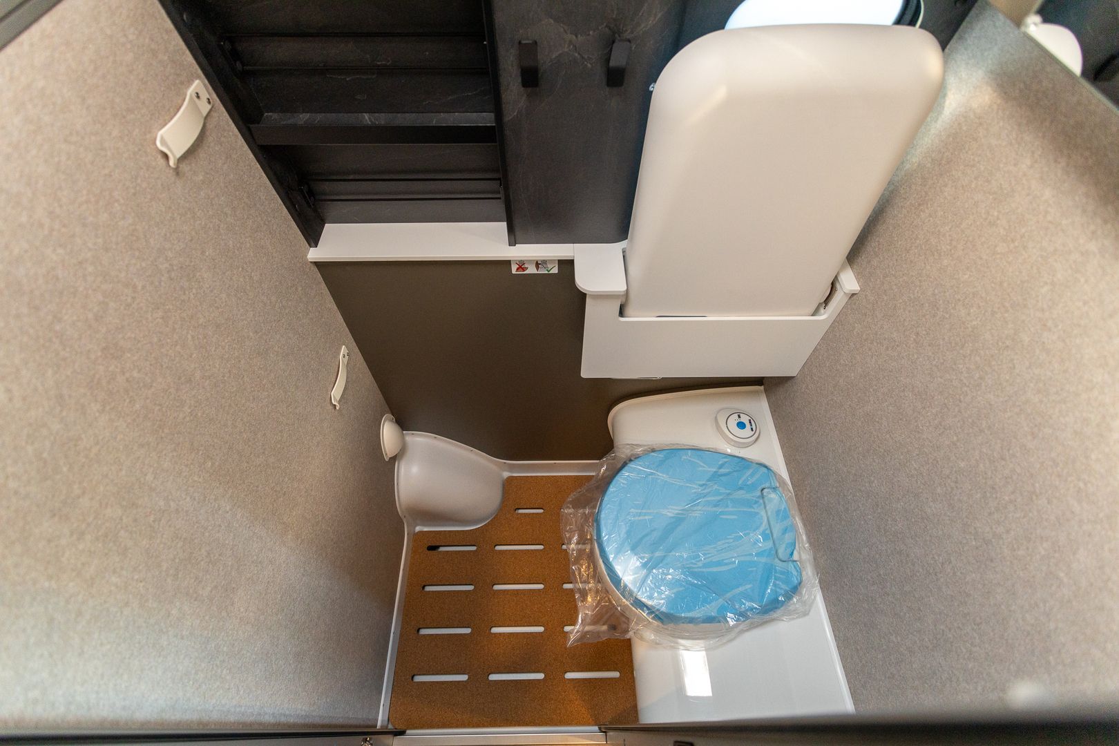 Hymer Grand Canyon S 600 CROSS OVER 419 CDI 190HV ** HETI TOIMITUKSEEN, HUIPPUVARUSTELTU, NELIVETO **, kuva 22