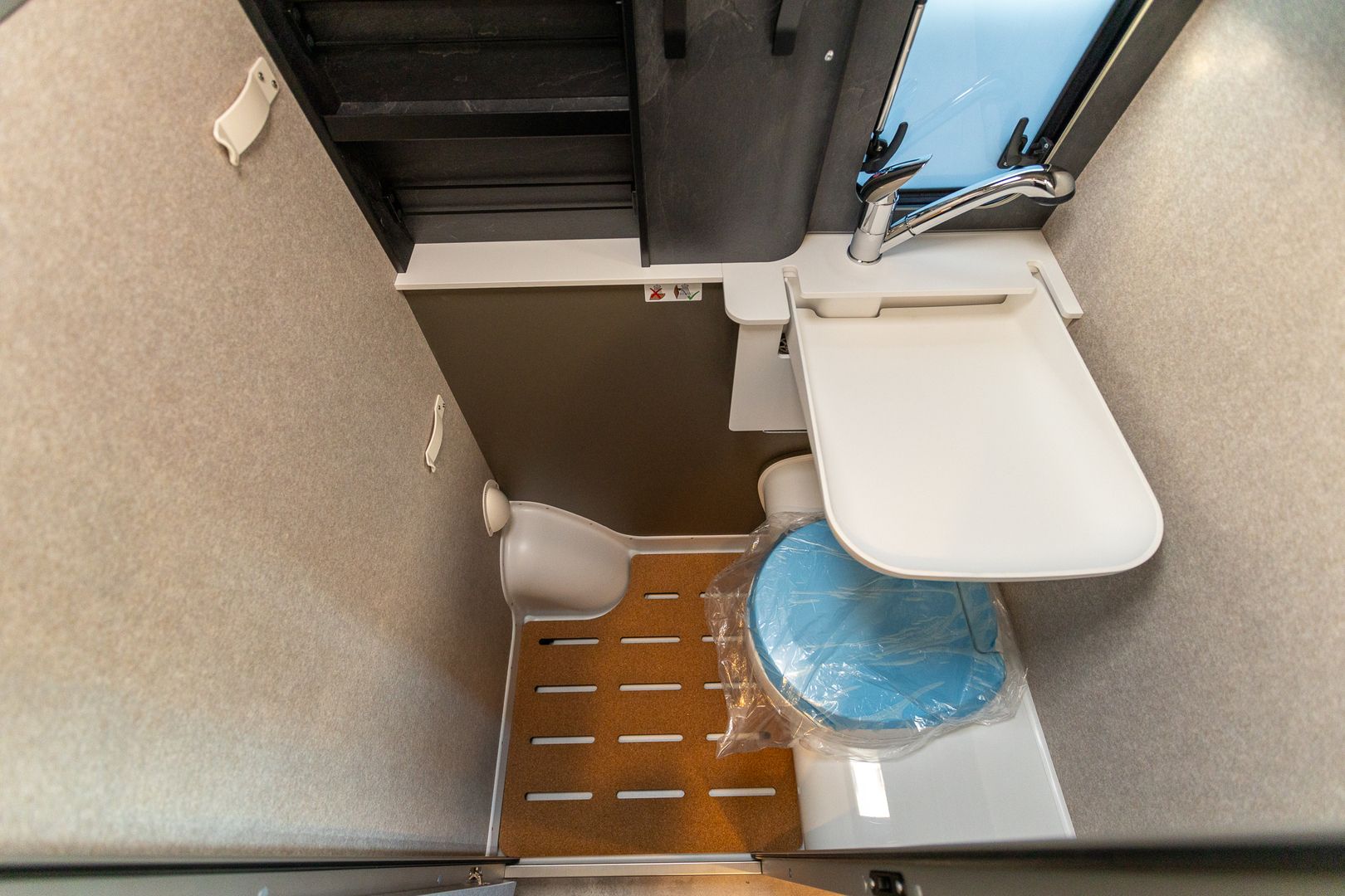 Hymer Grand Canyon S 600 CROSS OVER 419 CDI 190HV ** HETI TOIMITUKSEEN, HUIPPUVARUSTELTU, NELIVETO **, kuva 23