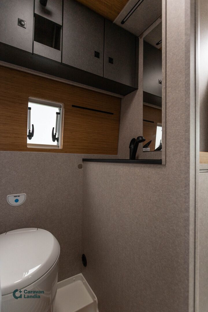 Hymer Redwood 600 2.2 Mjet 140hv ** HETI TOIMITUKSEEN, SPORT VARUSTELU, TRUMA DIESEL, AUTOMAATTI **, kuva 15