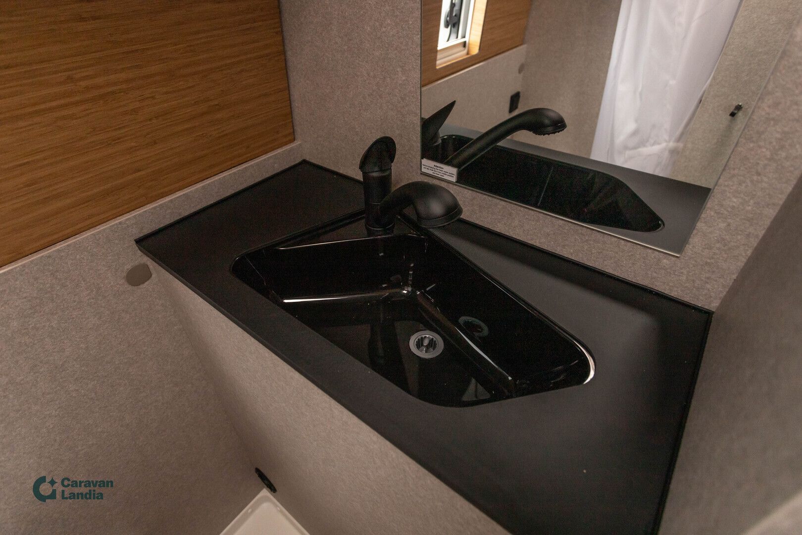 Hymer Redwood 600 2.2 Mjet 140hv ** HETI TOIMITUKSEEN, SPORT VARUSTELU, TRUMA DIESEL, AUTOMAATTI **, kuva 17