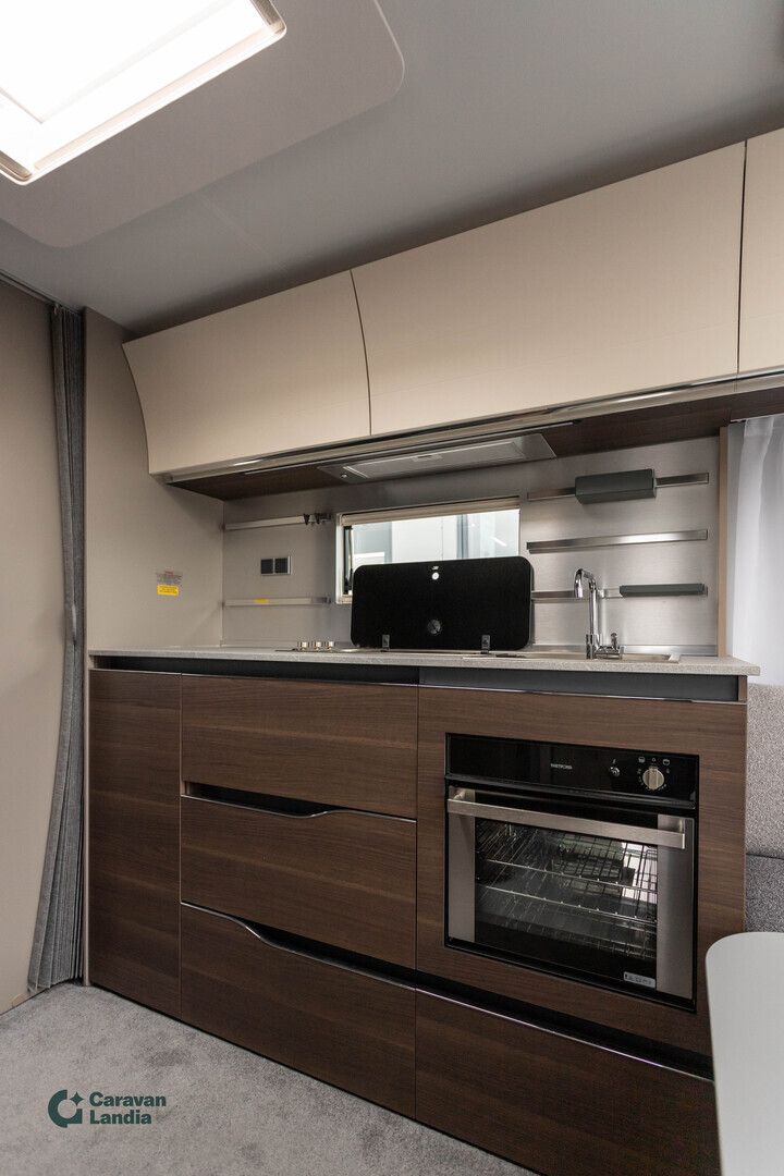 Adria Alpina 613 UT ** HETI TOIMITUKSEEN, PLUSPAKETTI, ERILLISVUOTEET, TAKA-WC **, kuva 9