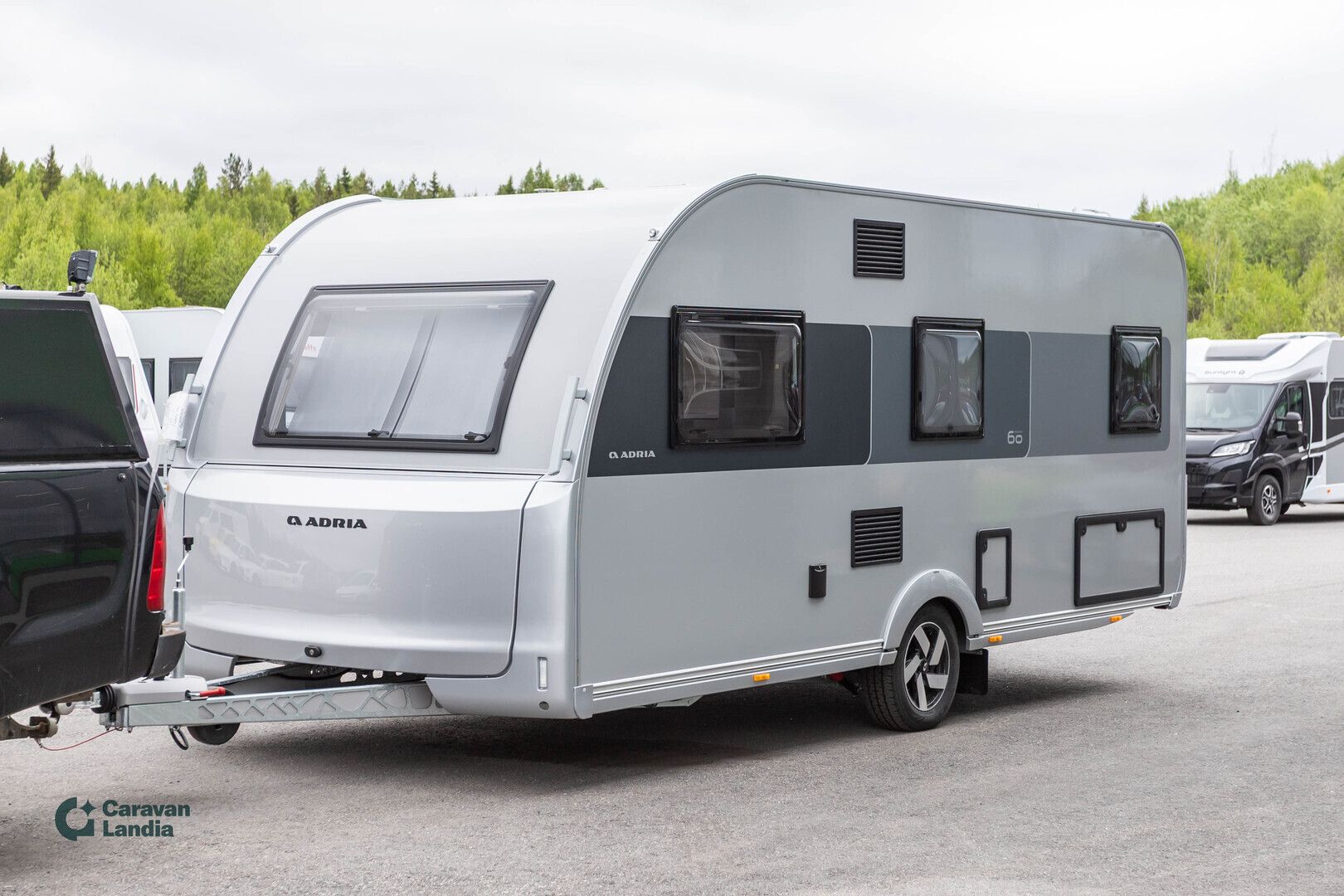 Adria Altea 502 UL 60Y Edition ** HETI TOIMITUKSEEN, HUIPPUTYYLIKÄS, LATTIALÄMMITYS, ERILLISVUOTEET **, kuva 4
