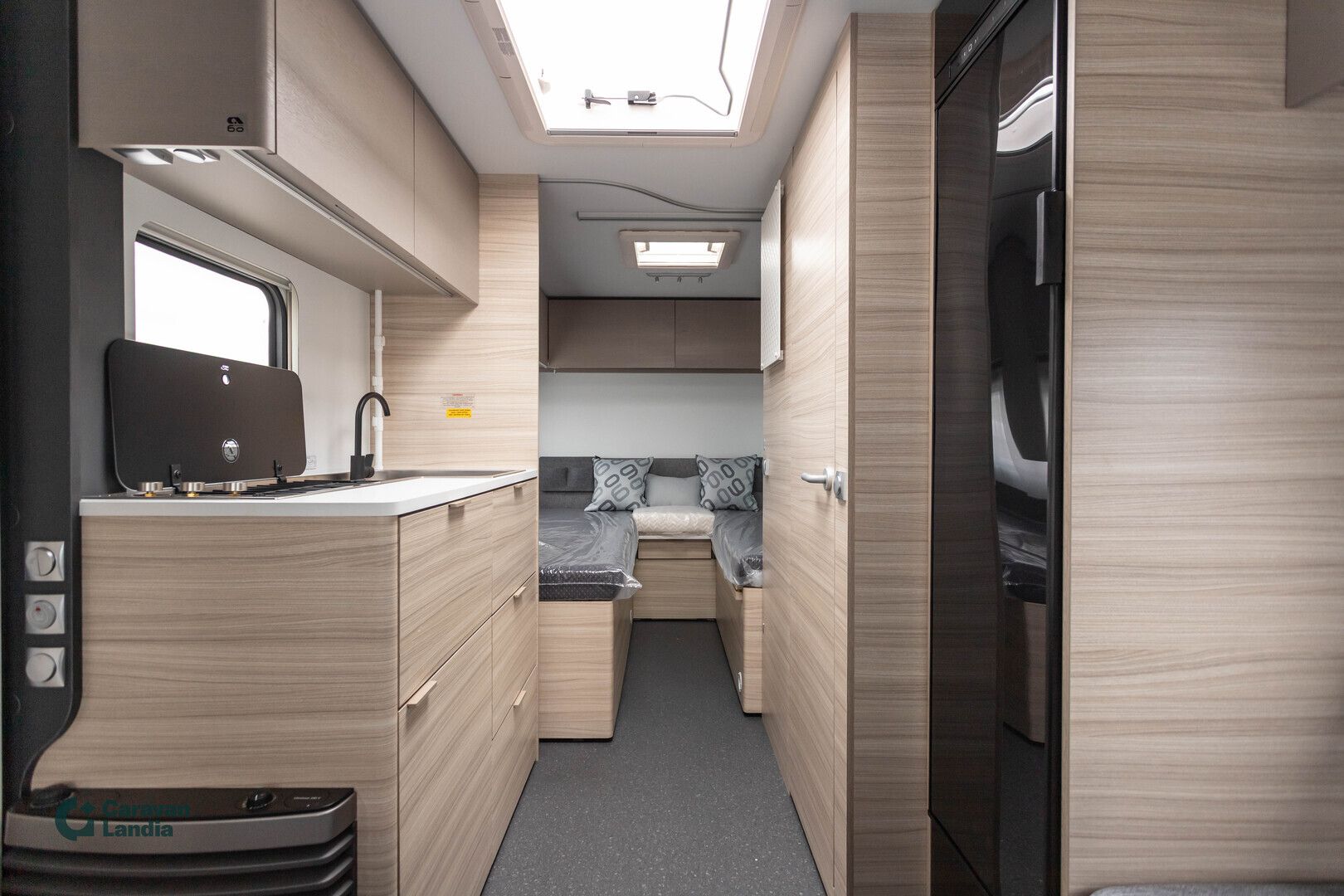 Adria Altea 502 UL 60Y Edition ** HETI TOIMITUKSEEN, HUIPPUTYYLIKÄS, LATTIALÄMMITYS, ERILLISVUOTEET **, kuva 5
