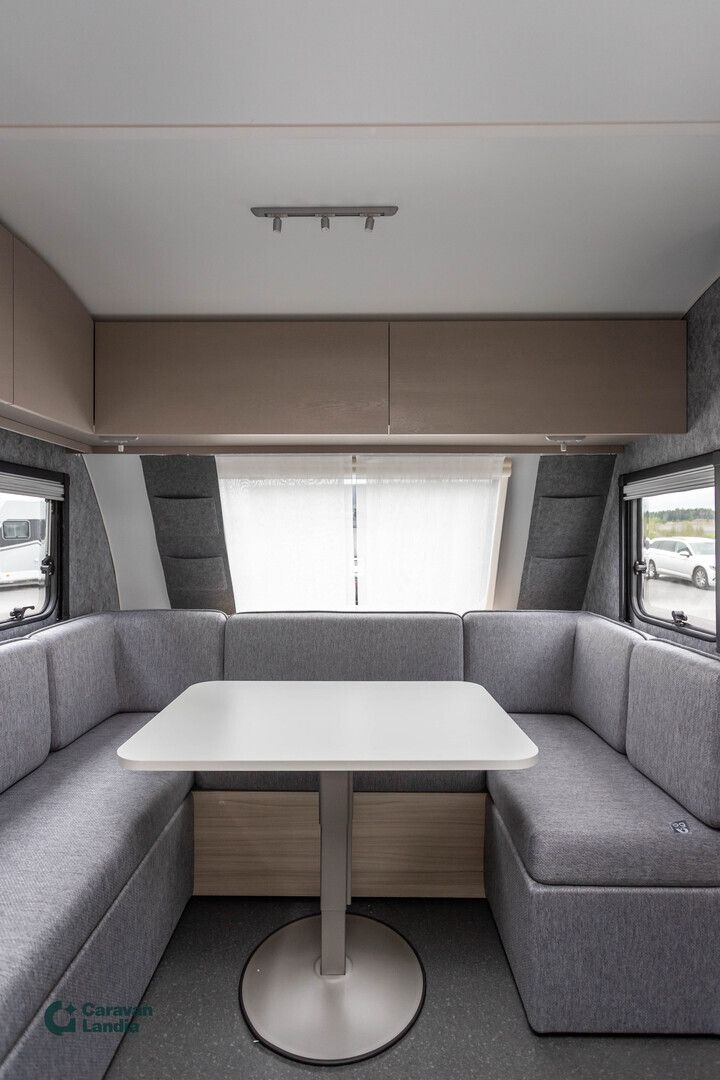 Adria Altea 502 UL 60Y Edition ** HETI TOIMITUKSEEN, HUIPPUTYYLIKÄS, LATTIALÄMMITYS, ERILLISVUOTEET **, kuva 8