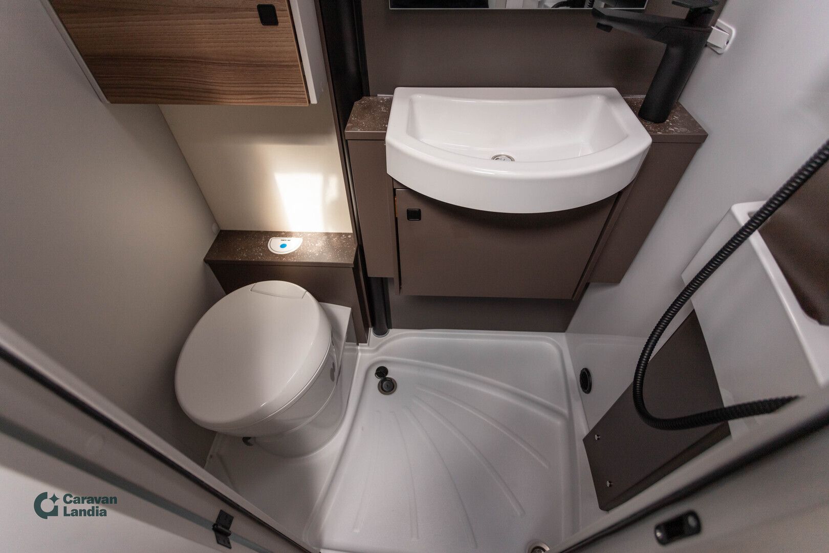 Burstner B66 Lyseo TD 690 G 2.2 Mjet 140hv ** HETI TOIMITUKSEEN, UUTUUSMALLI, AUTOMAATTI, ERILLISVUOTEET **, kuva 17