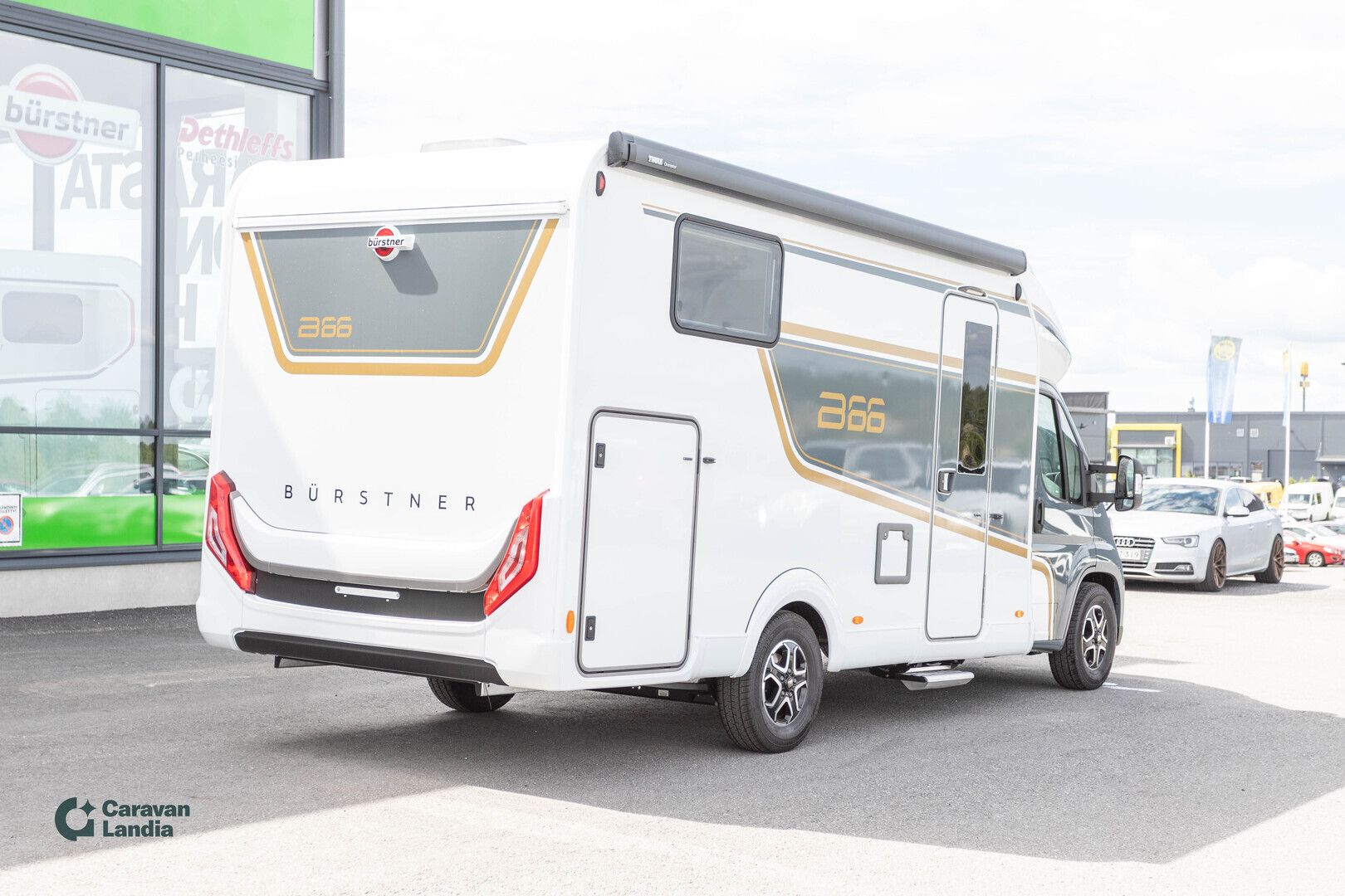 Burstner B66 Lyseo TD 690 G 2.2 Mjet 140hv ** HETI TOIMITUKSEEN, UUTUUSMALLI, AUTOMAATTI, ERILLISVUOTEET **, kuva 2