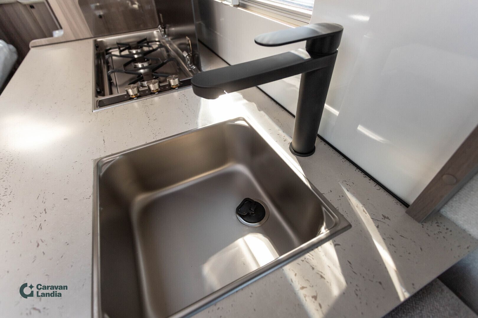 Kabe Estate 600 TDL KS ** HETI TOIMITUKSEEN, ALDE, ERILLISVUOTEET, TAKA-WC **, kuva 13