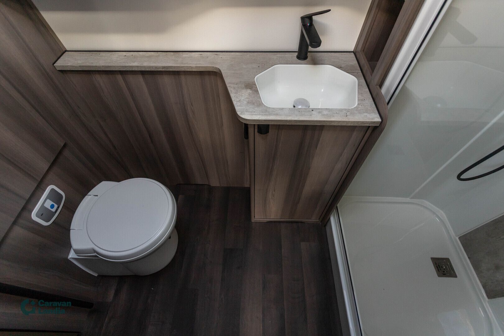 Kabe Estate 600 TDL KS ** HETI TOIMITUKSEEN, ALDE, ERILLISVUOTEET, TAKA-WC **, kuva 17