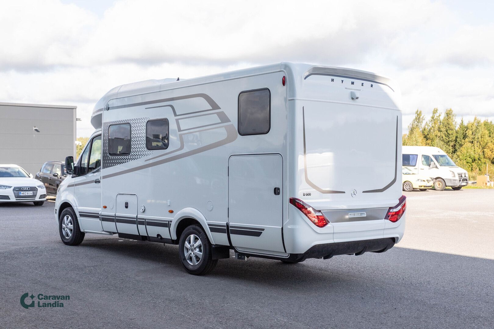 Hymer B-MC T 600 417 CDI 170hv ** HETI TOIMITUKSEEN, TALVIPAKETTI, LASKUVUODE, ERILLISVUOTEET, TRUMA DIESEL **, kuva 4