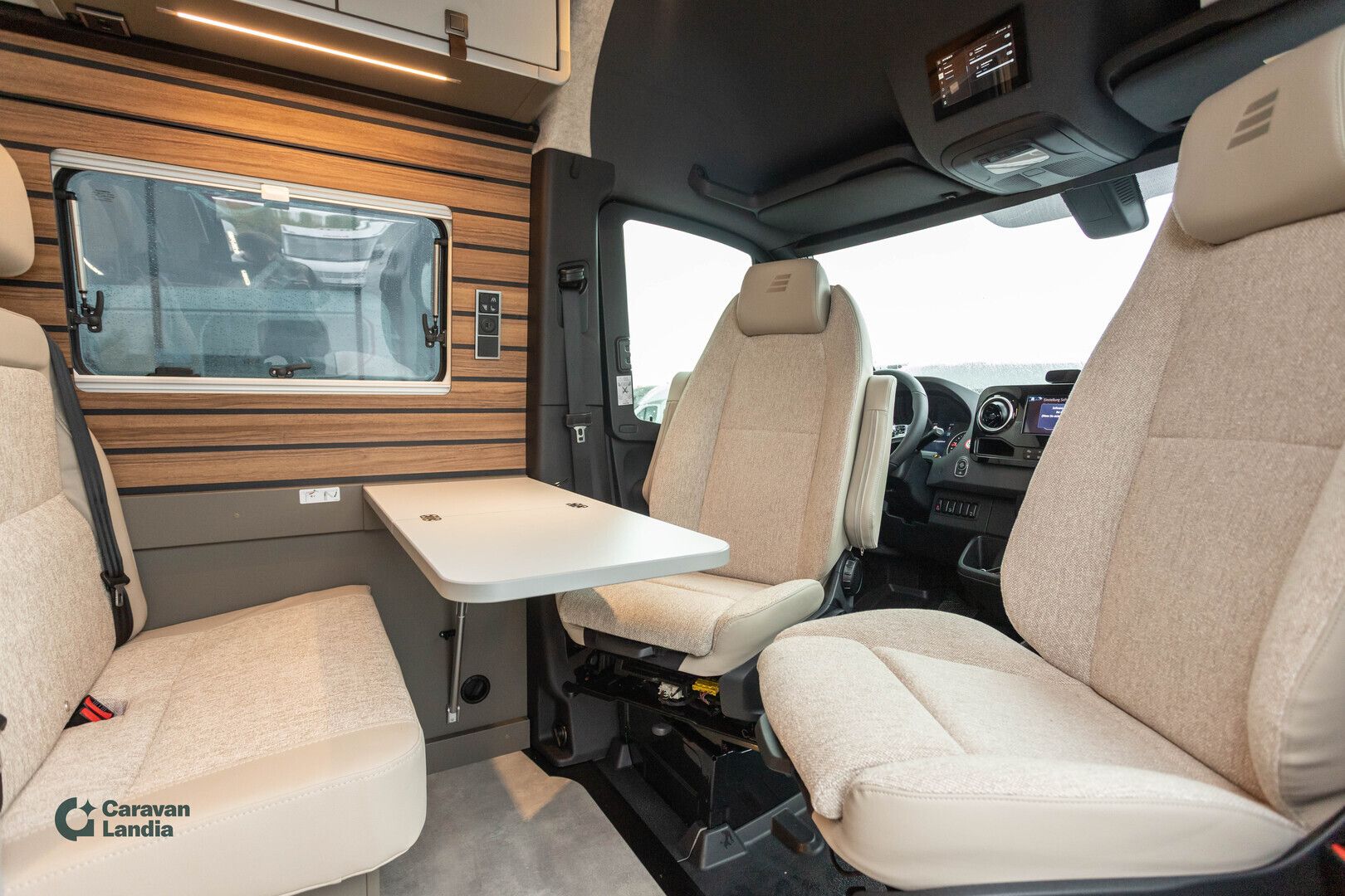 Hymer Grand Canyon S 700 419 CDI 190hv ** HETI TOIMITUKSEEN, HUIPPUVARUSTELTU, TALVIPAKETTI, NELIVETO **, kuva 10