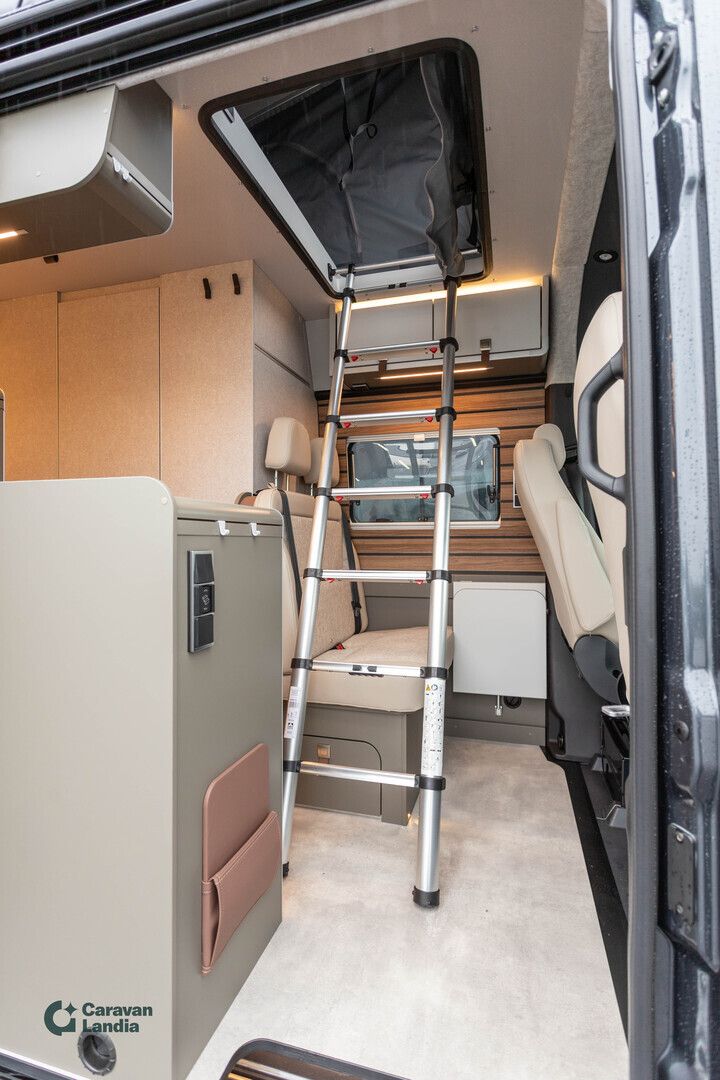 Hymer Grand Canyon S 700 419 CDI 190hv ** HETI TOIMITUKSEEN, HUIPPUVARUSTELTU, TALVIPAKETTI, NELIVETO **, kuva 26