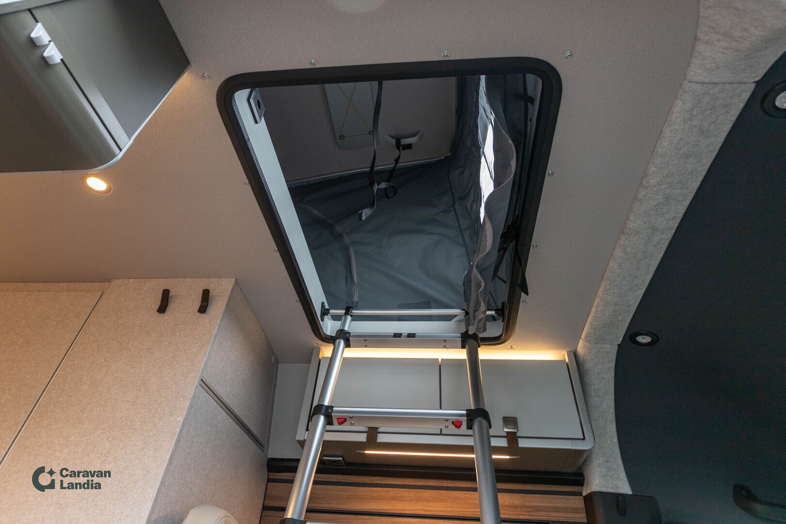 Hymer Grand Canyon S 700 419 CDI 190hv ** HETI TOIMITUKSEEN, HUIPPUVARUSTELTU, TALVIPAKETTI, NELIVETO **, kuva 27