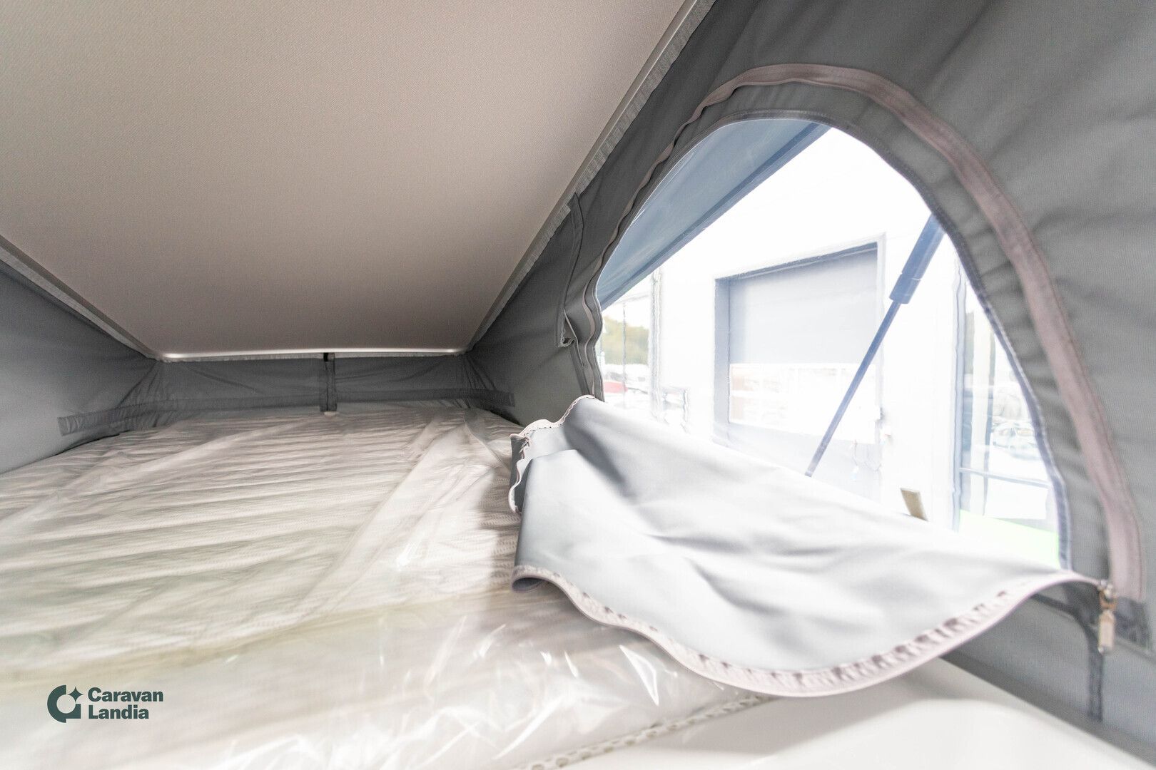 Hymer Grand Canyon S 700 419 CDI 190hv ** HETI TOIMITUKSEEN, HUIPPUVARUSTELTU, TALVIPAKETTI, NELIVETO **, kuva 29