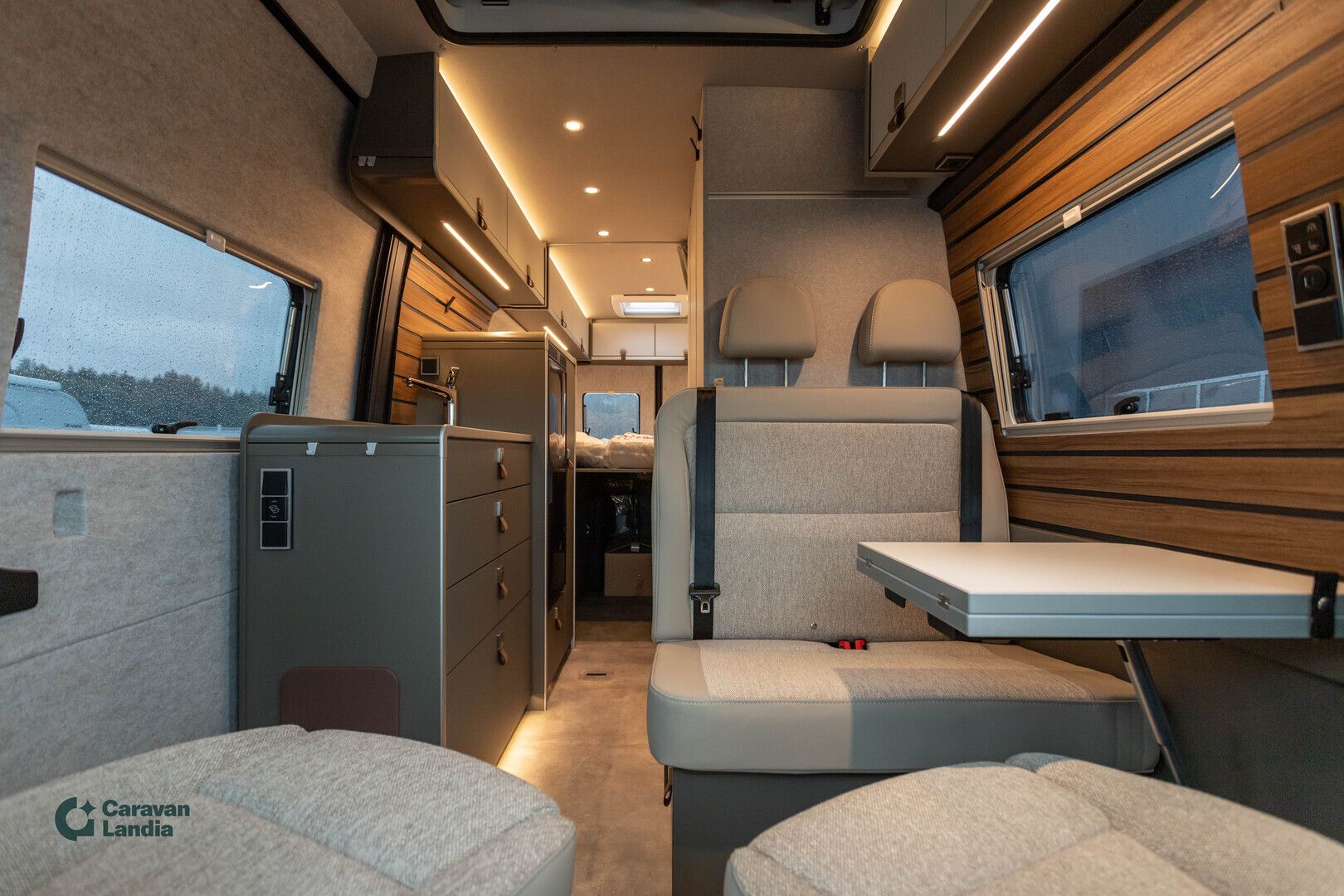 Hymer Grand Canyon S 700 419 CDI 190hv ** HETI TOIMITUKSEEN, HUIPPUVARUSTELTU, TALVIPAKETTI, NELIVETO **, kuva 8