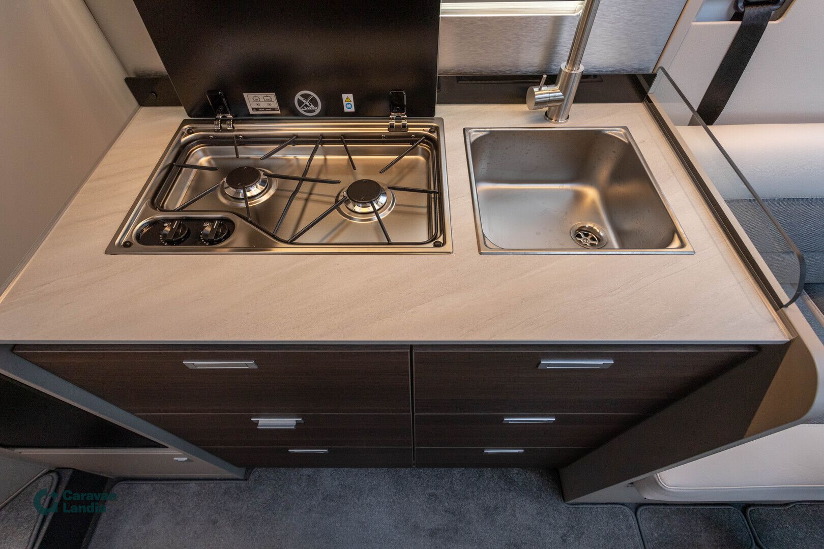 Adria Compact Supreme DL 2.2 Mjet 140hv ** HETI TOIMITUKSEEN, TRUMA-DIESEL, ERILLISVUOTEET, AUTOMAATTI **, kuva 14