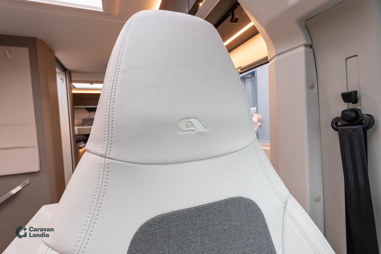 Adria Compact Supreme DL 2.2 Mjet 140hv ** HETI TOIMITUKSEEN, TRUMA-DIESEL, ERILLISVUOTEET, AUTOMAATTI **, kuva 27