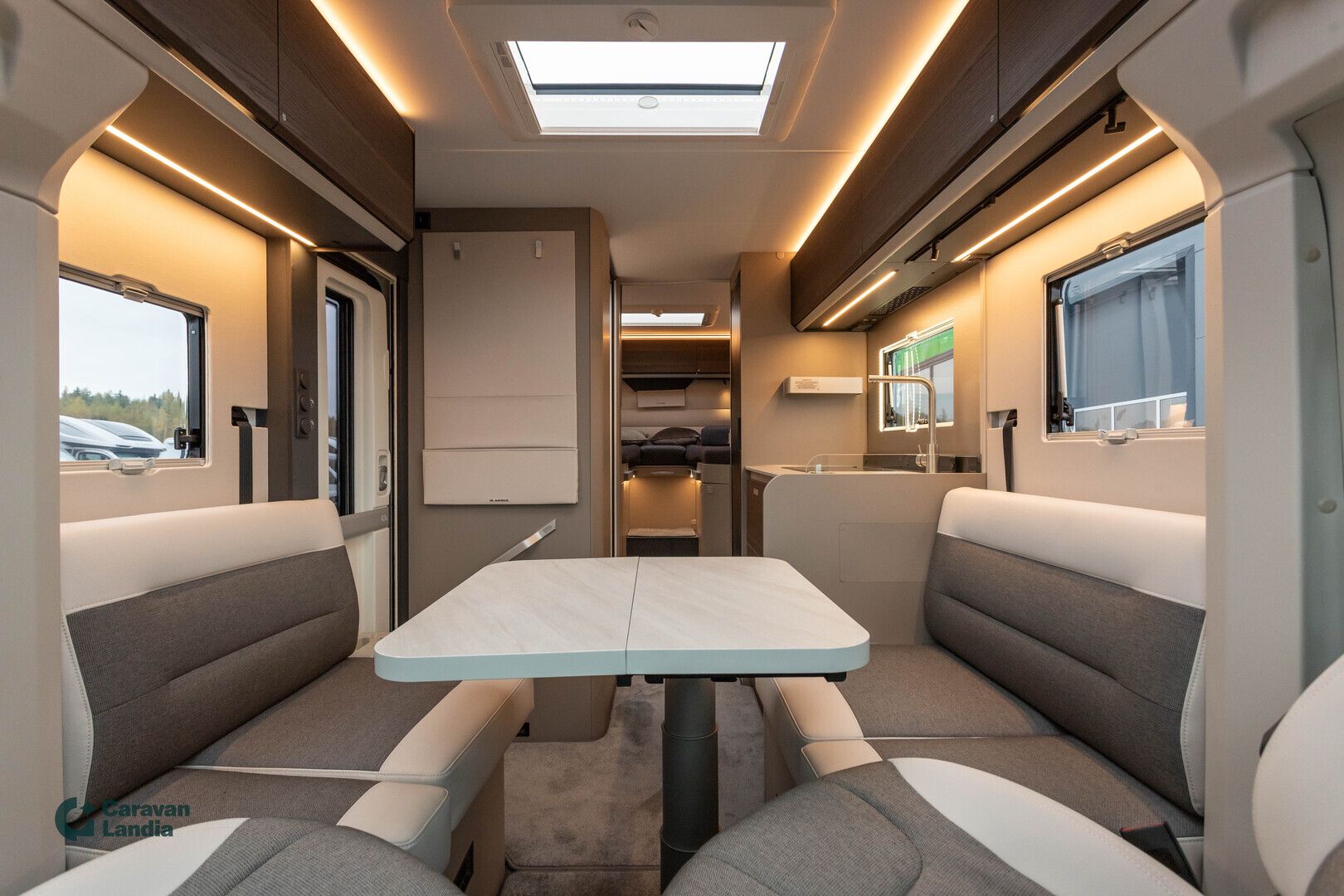 Adria Compact Supreme DL 2.2 Mjet 140hv ** HETI TOIMITUKSEEN, TRUMA-DIESEL, ERILLISVUOTEET, AUTOMAATTI **, kuva 8