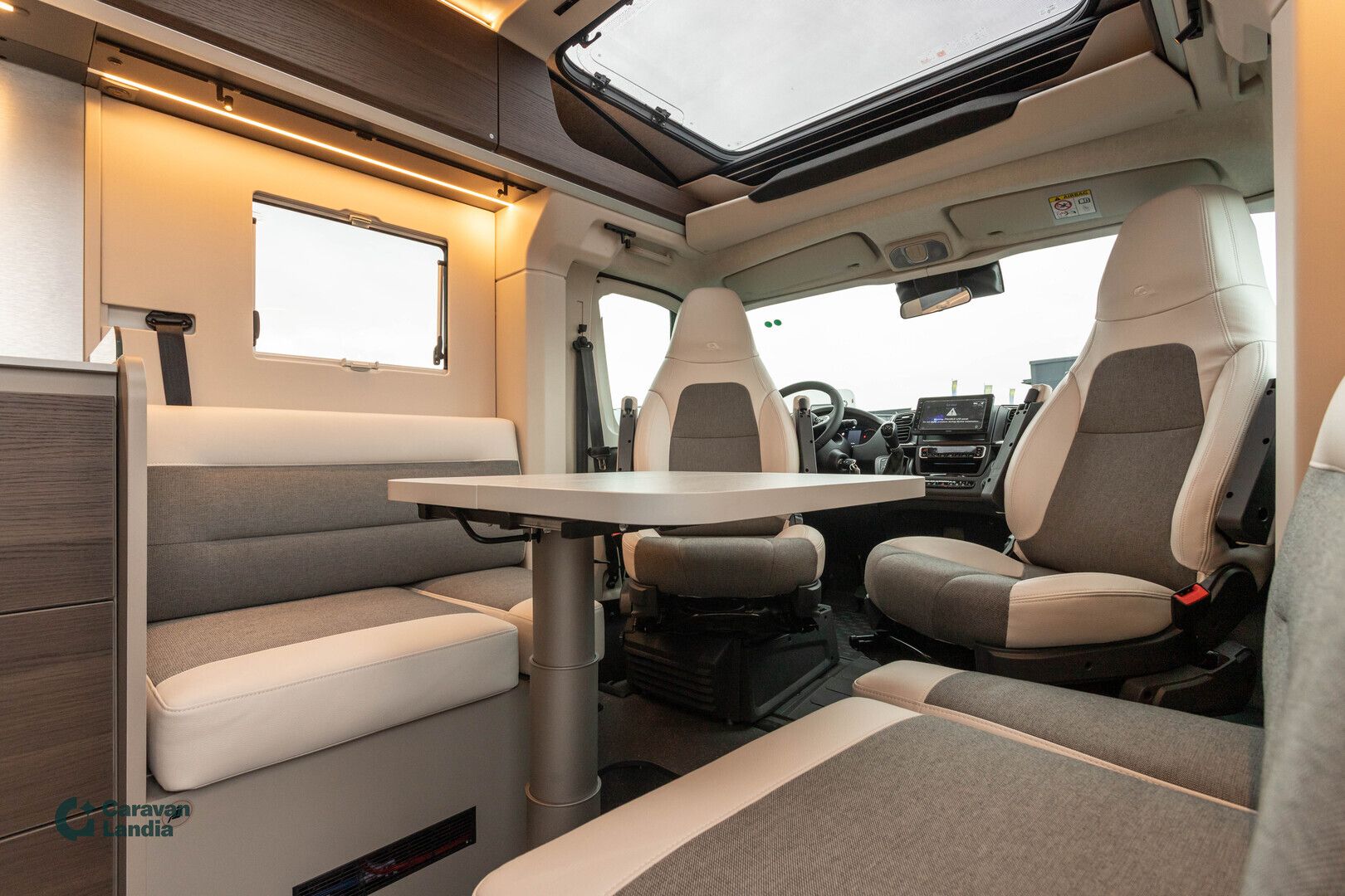 Adria Compact Supreme DL 2.2 Mjet 140hv ** HETI TOIMITUKSEEN, TRUMA-DIESEL, ERILLISVUOTEET, AUTOMAATTI **, kuva 9