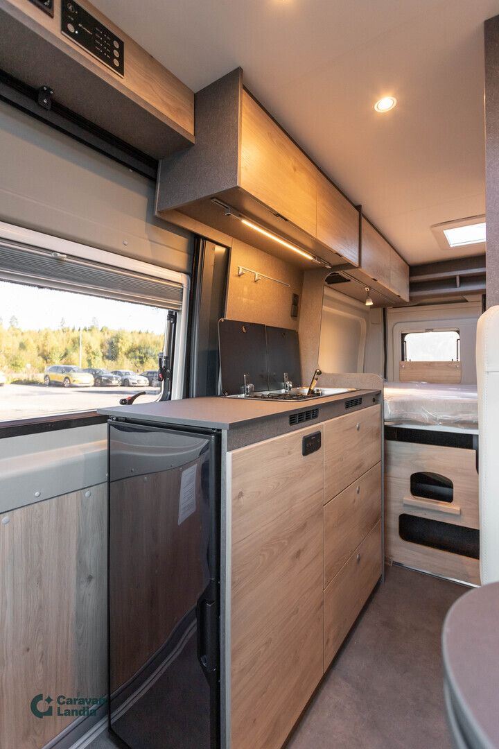 Dethleffs Globetrail Active 600 DS 2.2 Mjet 160hv ** HETI TOIMITUKSEEN, AUTOMAATTI, MARKIISI, ERIKOISVÄRI **, kuva 14