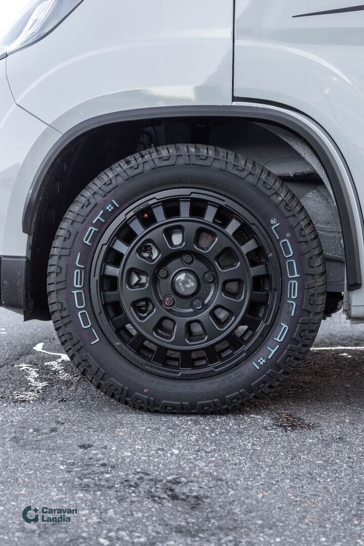 Dethleffs Globetrail Active 600 DS 2.2 Mjet 160hv ** HETI TOIMITUKSEEN, AUTOMAATTI, MARKIISI, ERIKOISVÄRI **, kuva 6