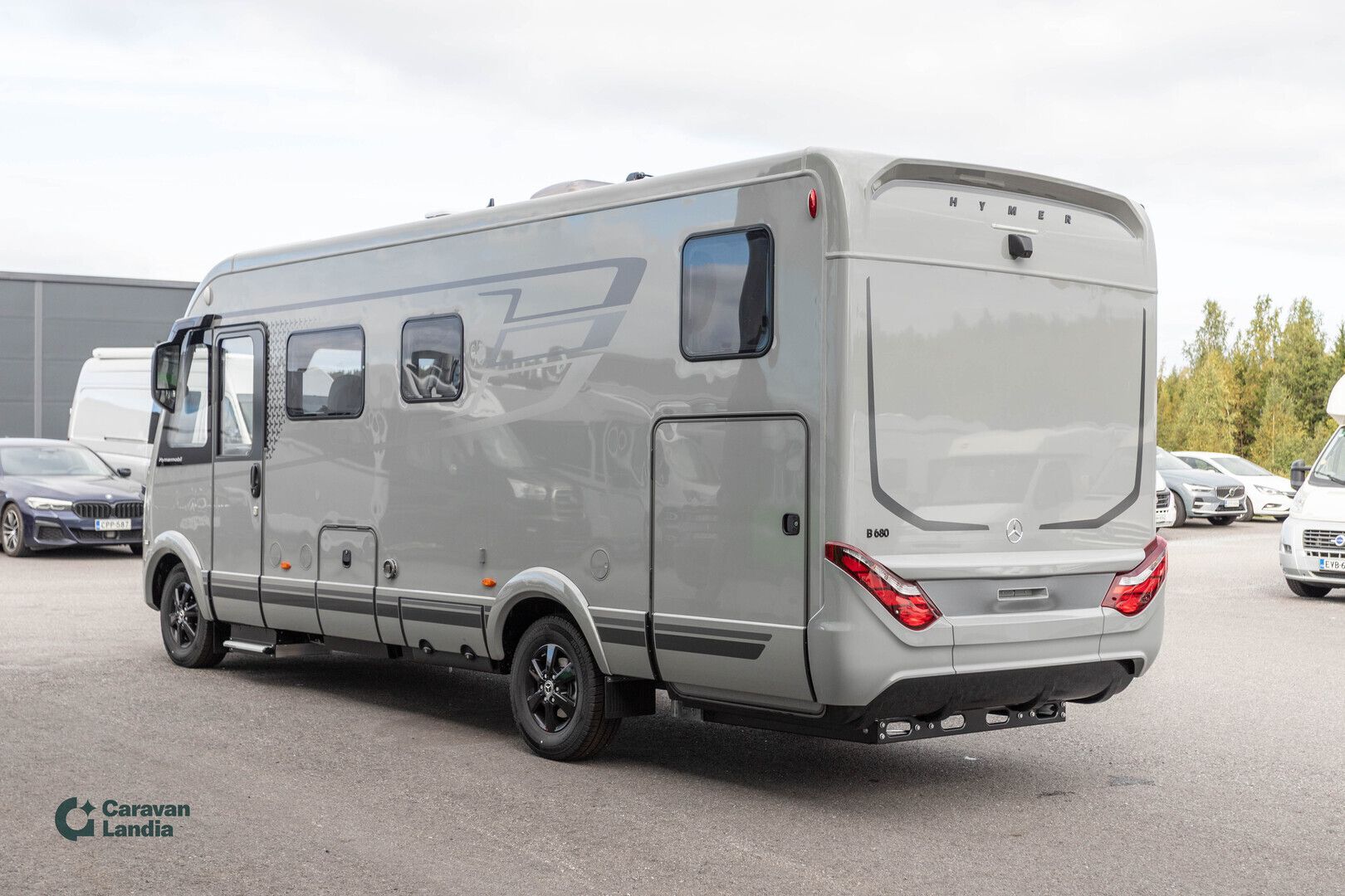 Hymer B-MC I 680 417 CDI 170hv ** HETI TOIMITUKSEEN, HUIPPUVARUSTELTU, TARMAC GREY ULKOVÄRI, ARKTIS PAKETTI, ALDE **, kuva 4