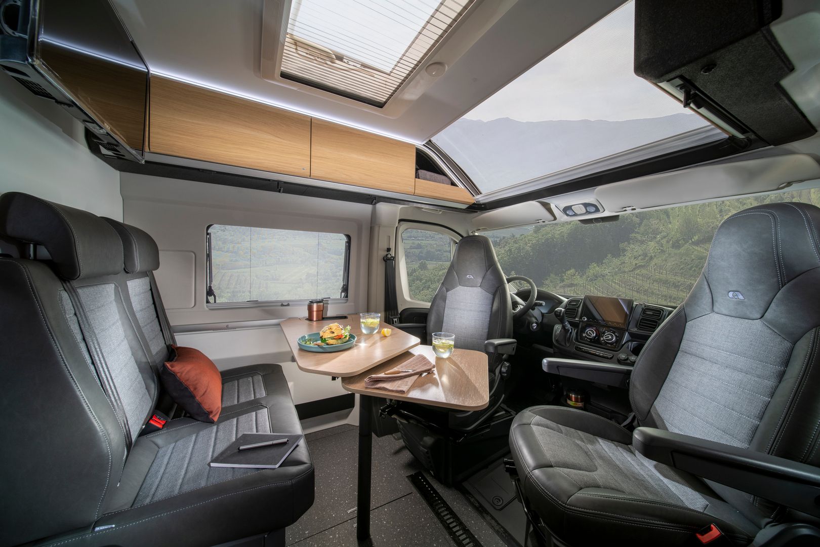 Adria Twin Select 600 SBP 2,2 MJET 140hv ** TULOSSA PIAN, UUTUUSMALLI, PARIVUODE, TRUMA-DIESEL **, kuva 4