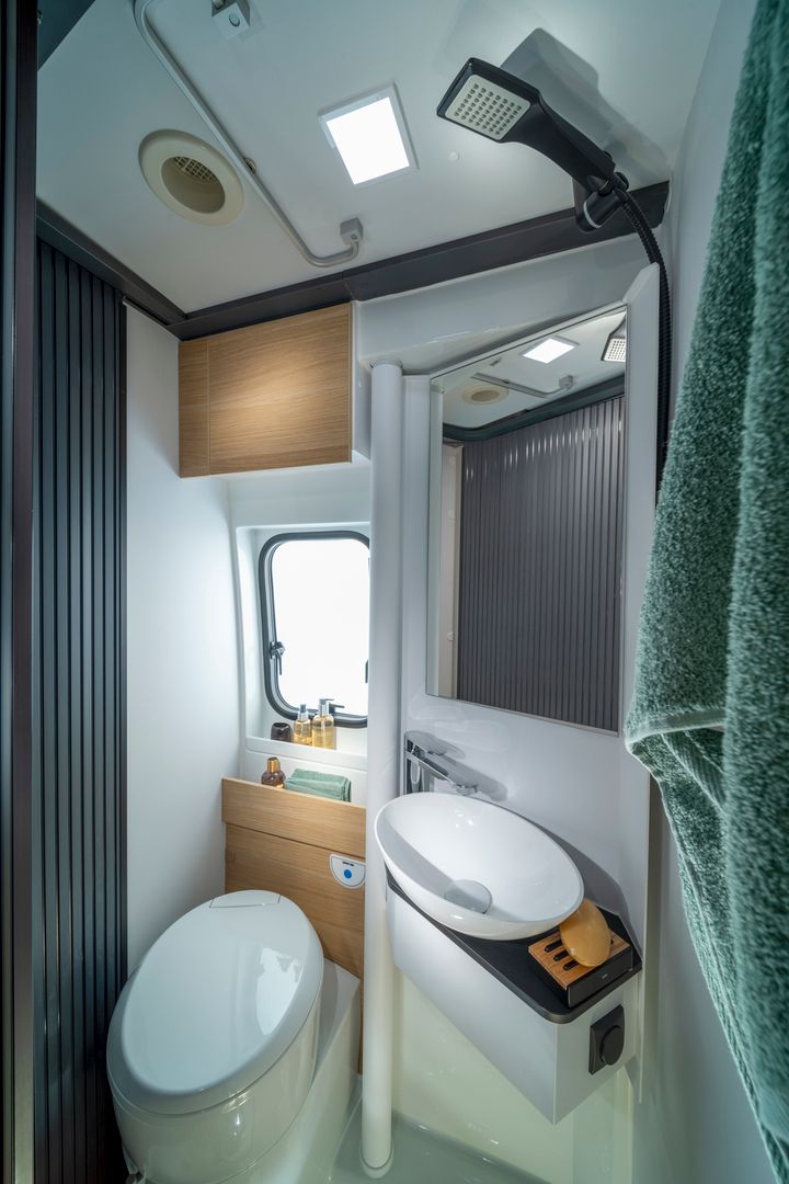 Adria Twin Select 600 SBP 2,2 MJET 140hv ** TULOSSA PIAN, UUTUUSMALLI, PARIVUODE, TRUMA-DIESEL **, kuva 6