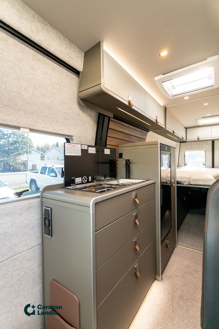 Hymer Grand Canyon S 700 Crosstrail 419 CDI 190hv ** HETI TOIMITUKSEEN, TALVIPAKETTI, TRUMA DIESEL, NELIVETO **, kuva 11