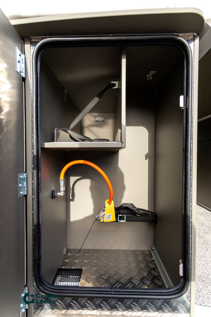 Hymer Grand Canyon S 700 Crosstrail 419 CDI 190hv ** HETI TOIMITUKSEEN, TALVIPAKETTI, TRUMA DIESEL, NELIVETO **, kuva 39