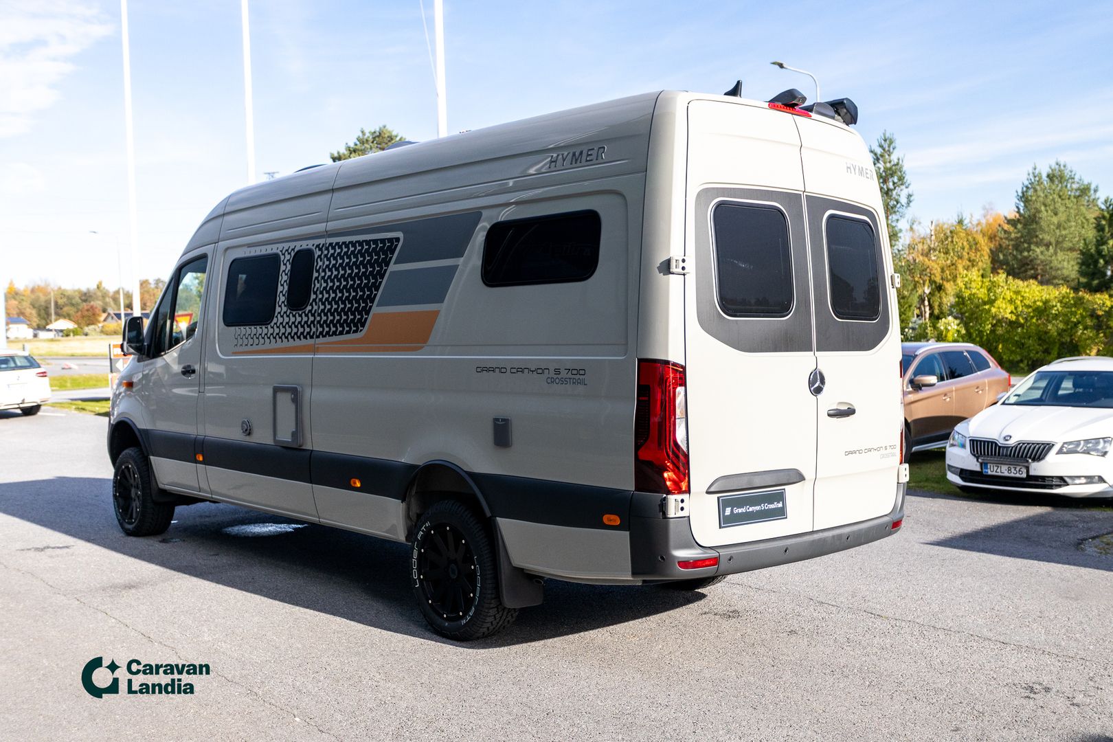 Hymer Grand Canyon S 700 Crosstrail 419 CDI 190hv ** HETI TOIMITUKSEEN, TALVIPAKETTI, TRUMA DIESEL, NELIVETO **, kuva 4
