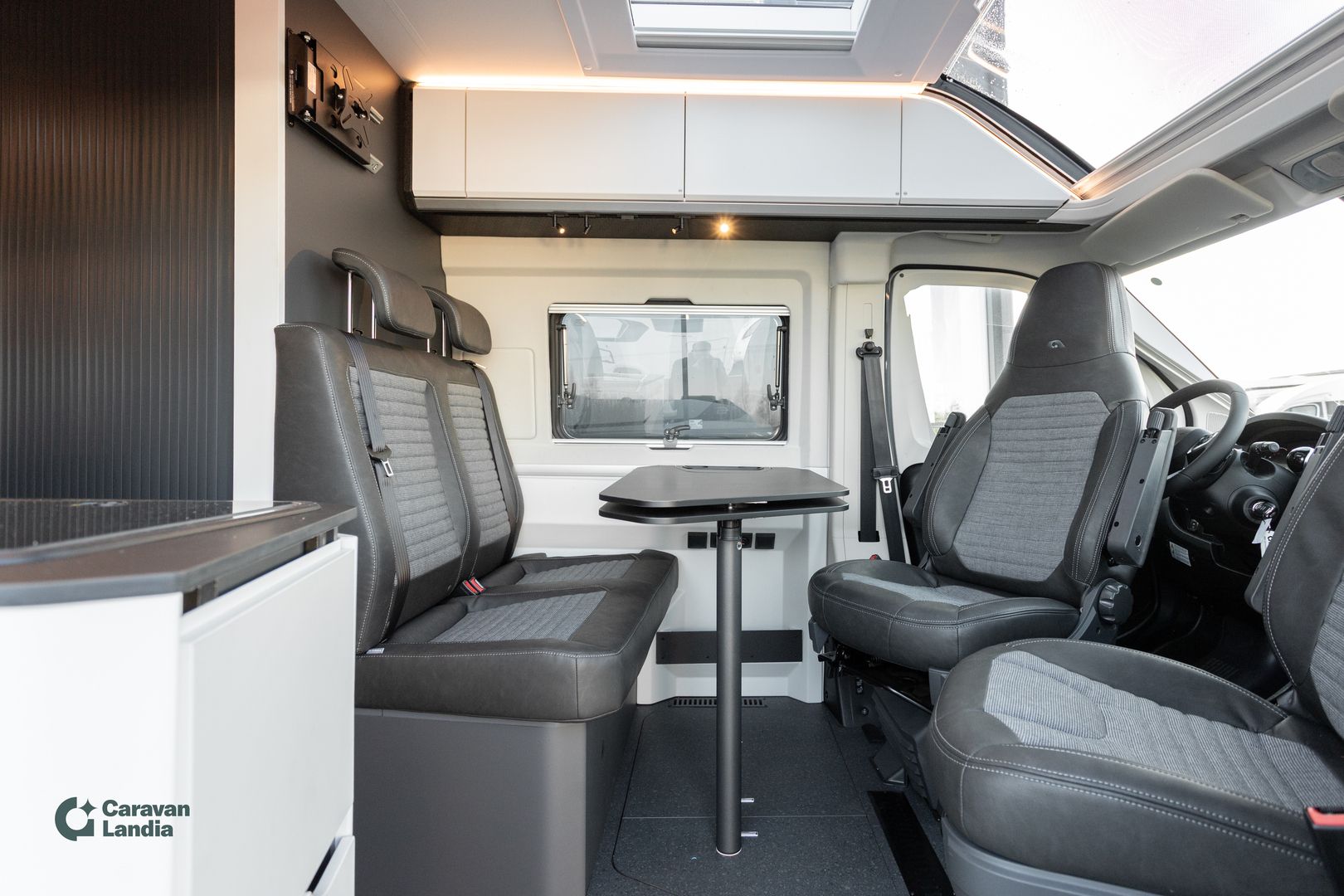 Adria Twin Supreme 640 SLB 2.2 Mjet 160hv ** HETI TOIMITUKSEEN, HUIPPUVARUSTEET, ERILLISVUOTEET, ALDE-DIESEL **, kuva 10