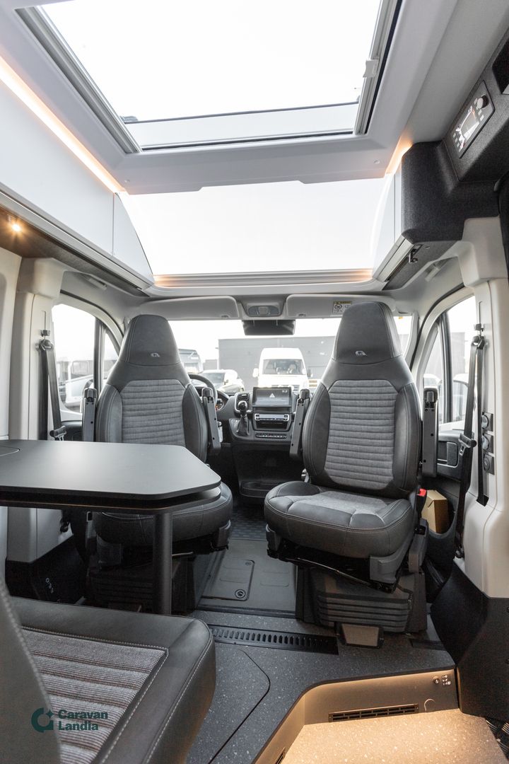 Adria Twin Supreme 640 SLB 2.2 Mjet 160hv ** HETI TOIMITUKSEEN, HUIPPUVARUSTEET, ERILLISVUOTEET, ALDE-DIESEL **, kuva 11