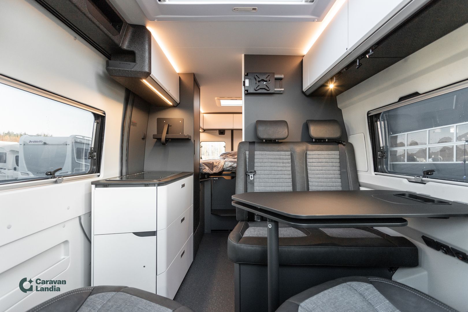 Adria Twin Supreme 640 SLB 2.2 Mjet 160hv ** HETI TOIMITUKSEEN, HUIPPUVARUSTEET, ERILLISVUOTEET, ALDE-DIESEL **, kuva 9
