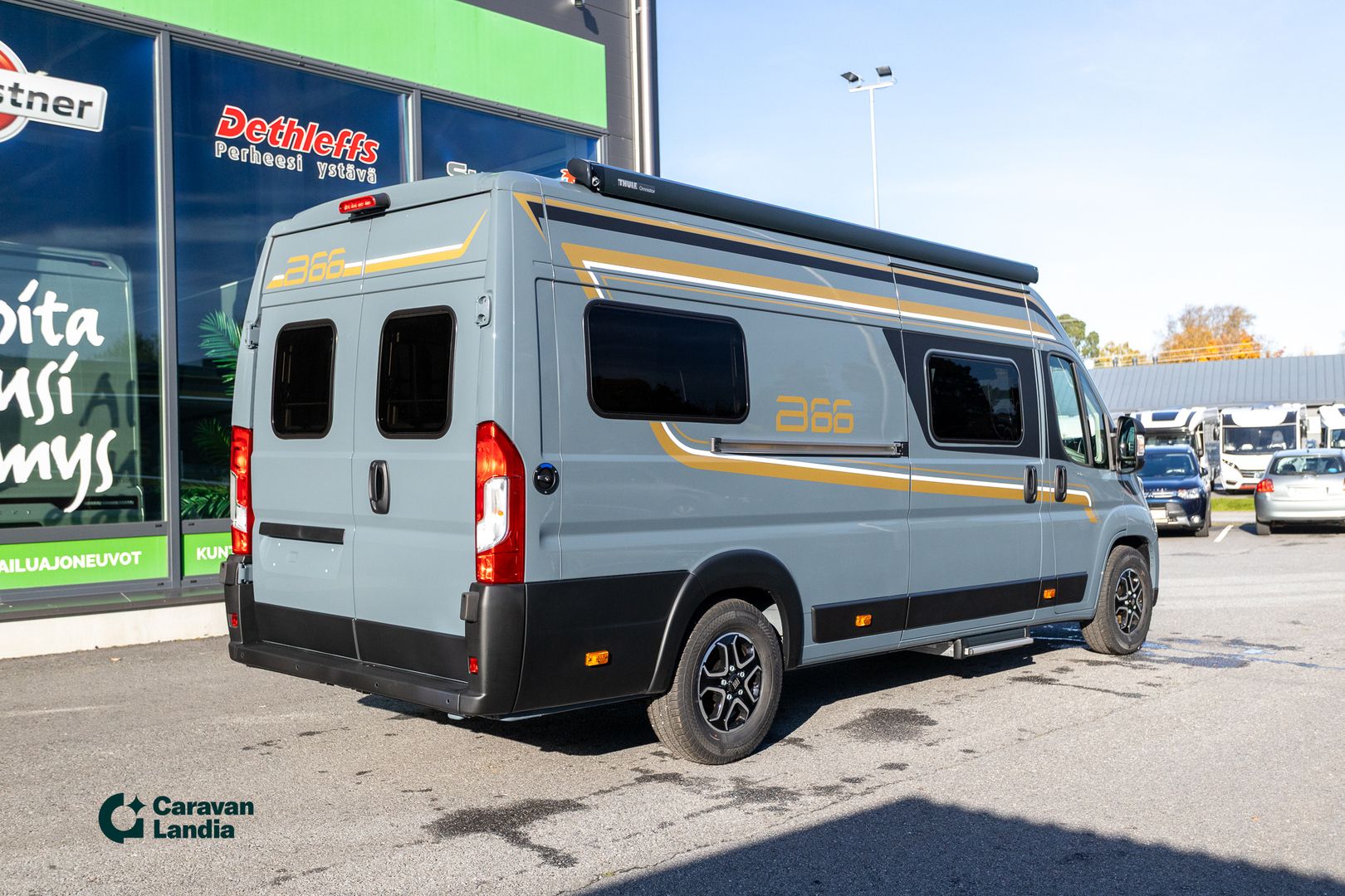 Burstner Campeo B66 640 C 2.2 MJET 140 hv **TULOSSA, UUTUUSMALLI, AUTOMAATTI, ERILLISVUOTEET, DIESEL-TRUMA**, kuva 3