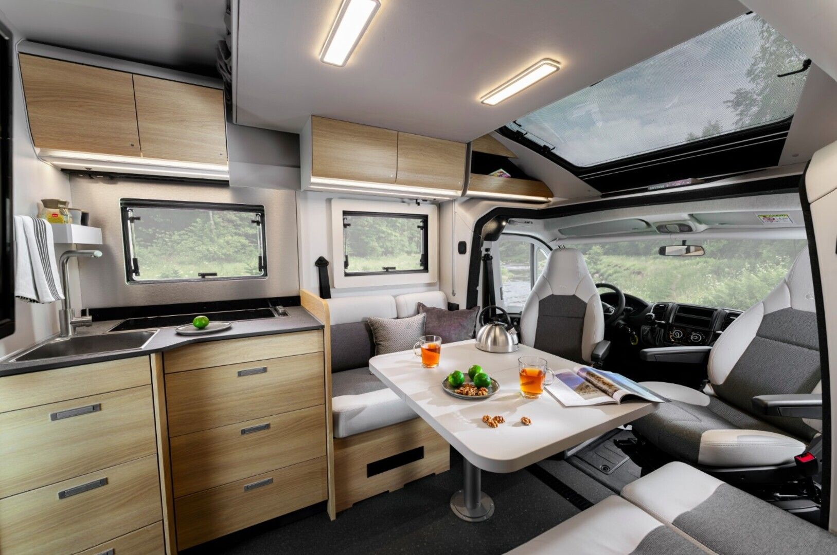 Adria Matrix Select 670 DC 2.2 MJET 140hv ** TULOSSA, UUTUUSMALLI, SAAREKEVUODE, TRUMA-DIESEL **, kuva 5
