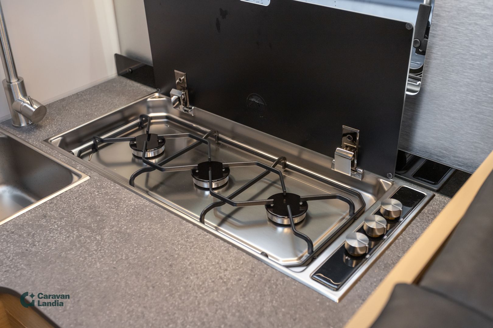 Adria Matrix Select 670 SL 2.2 Mjet 140hv ** HETI TOIMITUKSEEN, UUTUUSMALLI, ERILLISVUOTEET, TRUMA-DIESEL **, kuva 12