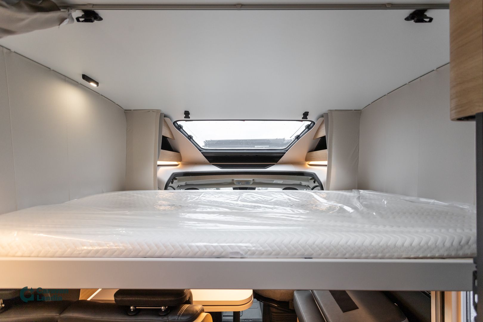 Adria Matrix Select 670 SL 2.2 Mjet 140hv ** HETI TOIMITUKSEEN, UUTUUSMALLI, ERILLISVUOTEET, TRUMA-DIESEL **, kuva 19