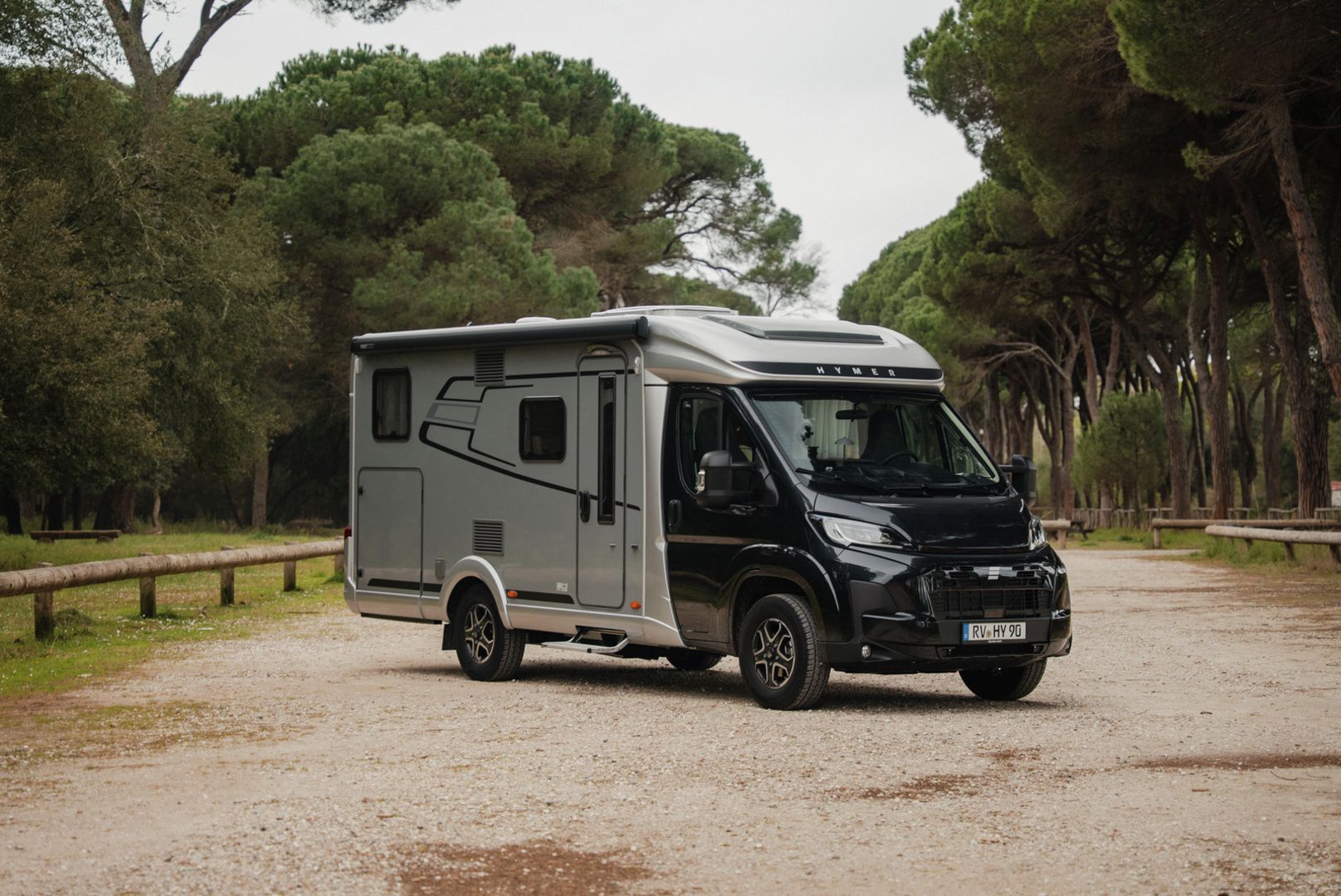 Hymer Exsis-t 580 2.2 Mjet 140hv ** TULOSSA PIAN, XPERIENCE VARUSTELU, LATTIALÄMMITYS, AURINKOPANEELI ** **, kuva 1