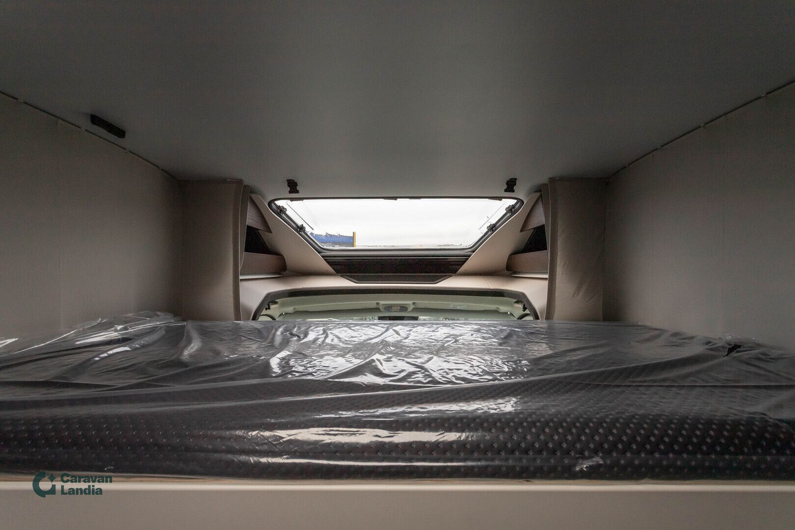 Adria Matrix Supreme 670 DL 2.2 Mjet 140hv ** HETI TOIMITUKSEEN, HUIPPUTYYLIKÄS, AVARA ISTUINRYHMÄ, ALDE-DIESEL **, kuva 24