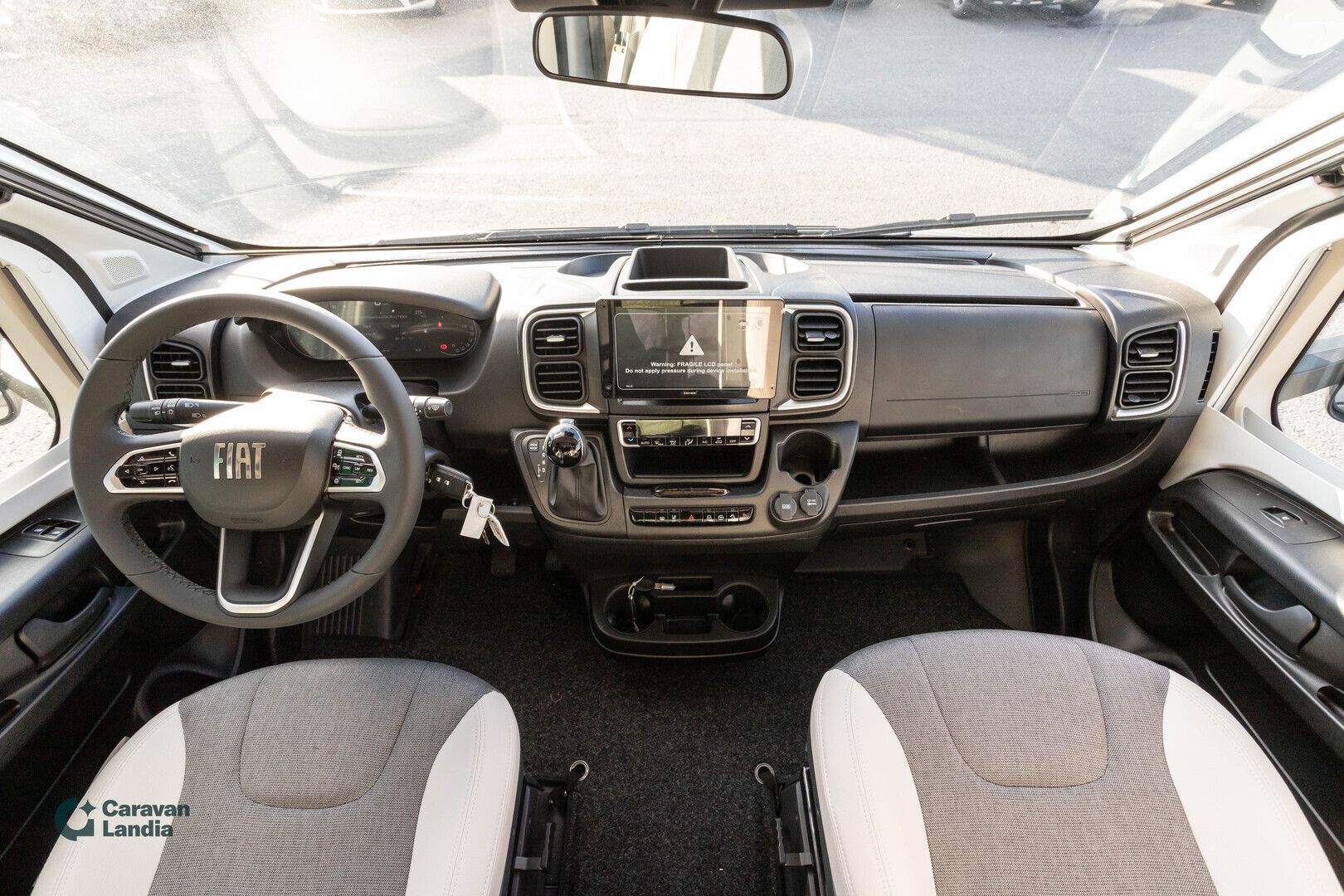 Adria Matrix Supreme 670 DL 2.2 Mjet 140hv ** HETI TOIMITUKSEEN, HUIPPUTYYLIKÄS, AVARA ISTUINRYHMÄ, ALDE-DIESEL **, kuva 6