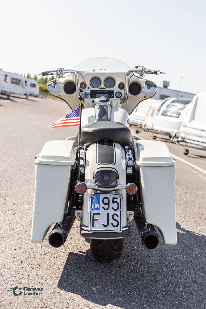 Harley-Davidson Electra Glide Classic Standard Police (FLHTP) ** Rinehart-putkisto / Tuulilasi / Sivulaukut **, kuva 5
