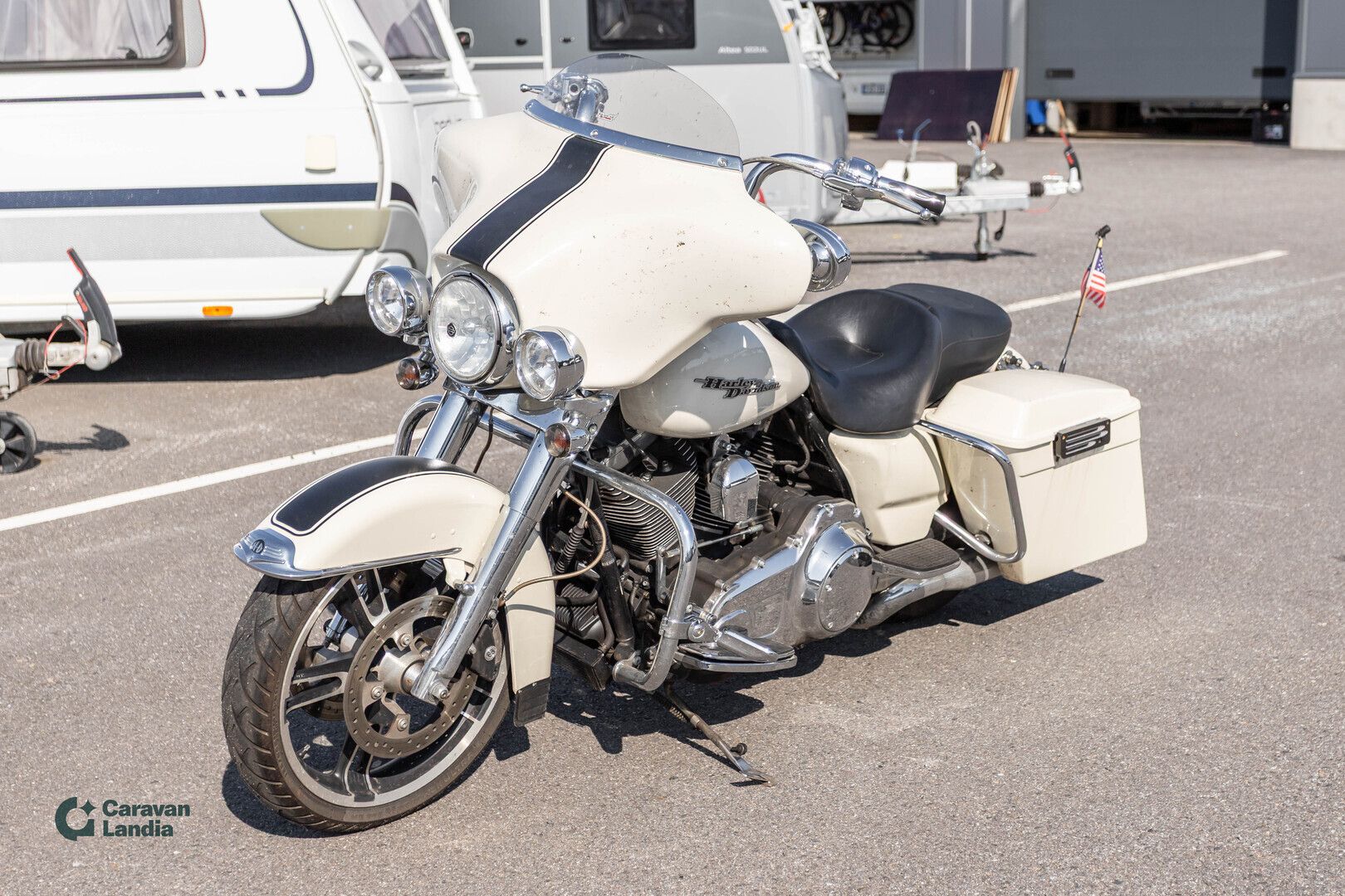 Harley-Davidson Electra Glide Classic Standard Police (FLHTP) ** Rinehart-putkisto / Tuulilasi / Sivulaukut **, kuva 8