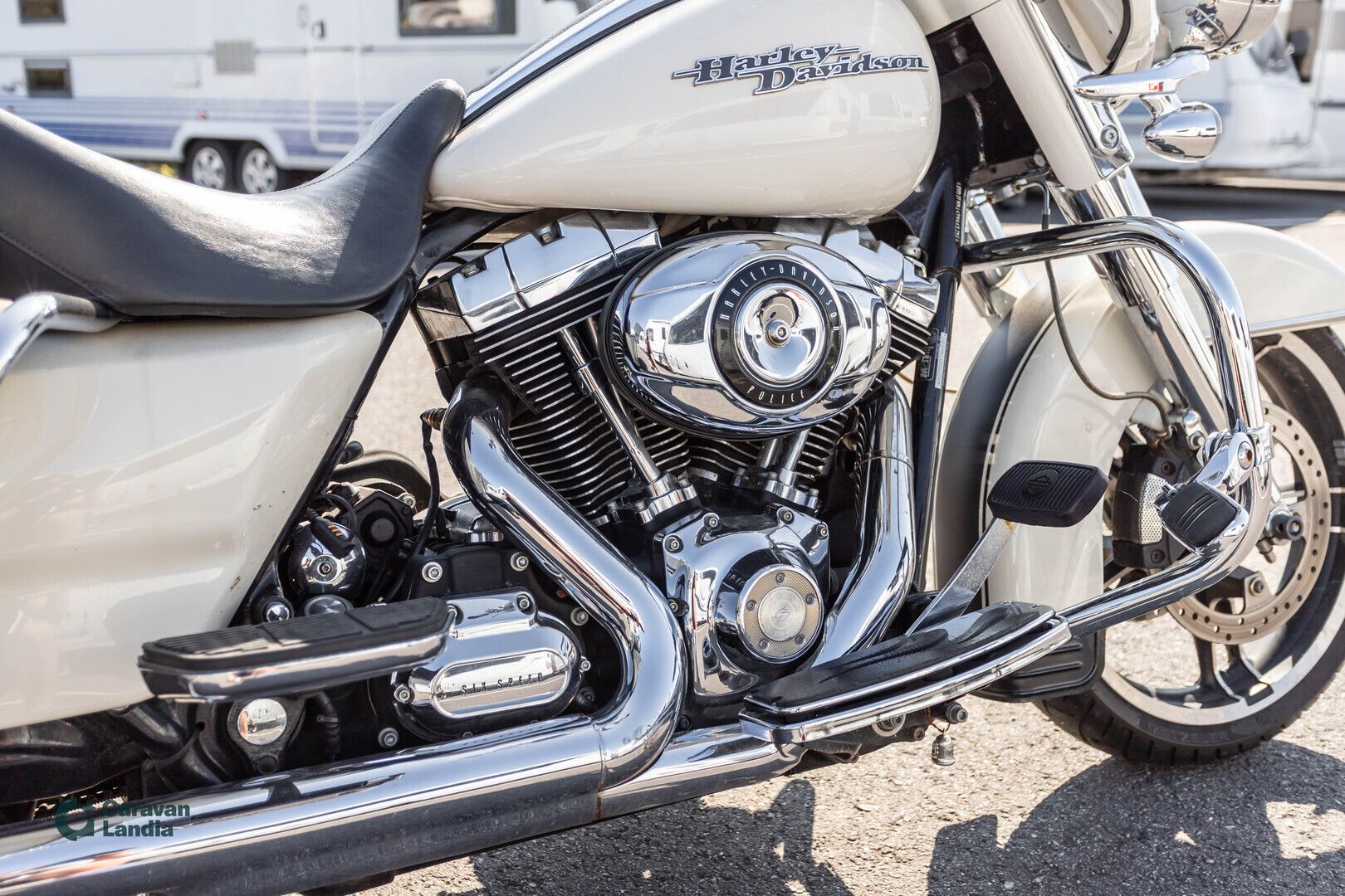 Harley-Davidson Electra Glide Classic Standard Police (FLHTP) ** Rinehart-putkisto / Tuulilasi / Sivulaukut **, kuva 9