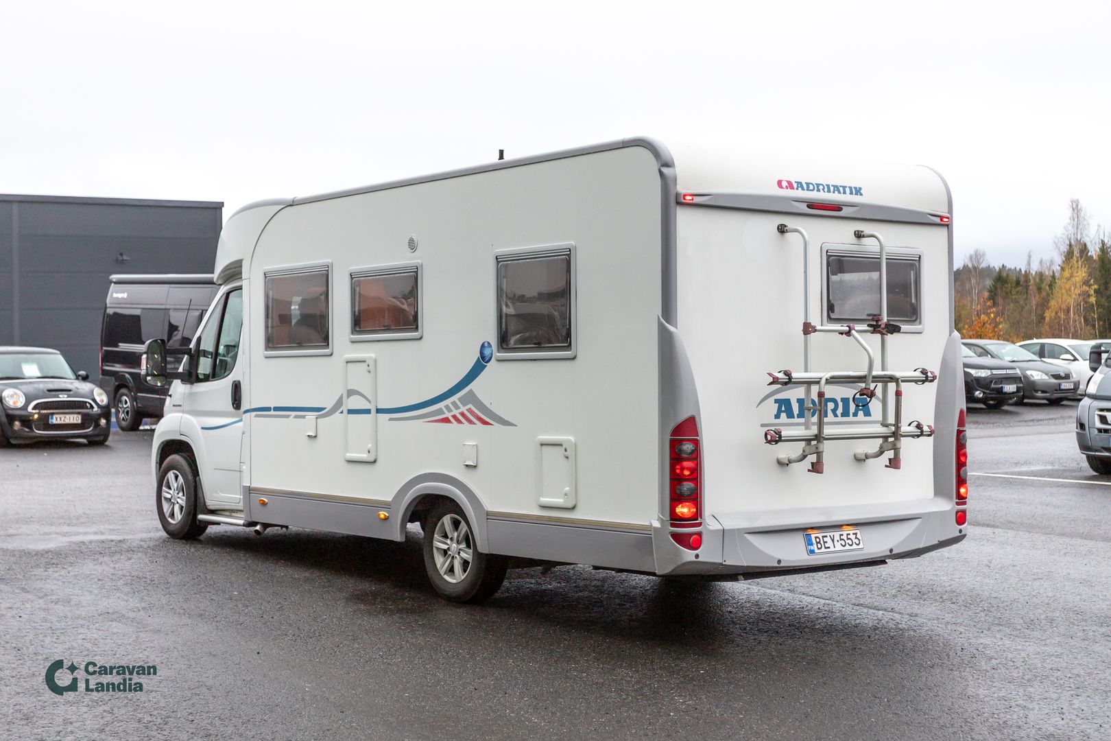 Adria Coral S 650 SP 2.3 Mjet 130hv ** TRUMA-SÄHKÄPATRUUNA, PITKITTÄINEN PARIVUODE, MARKIISI **, kuva 4