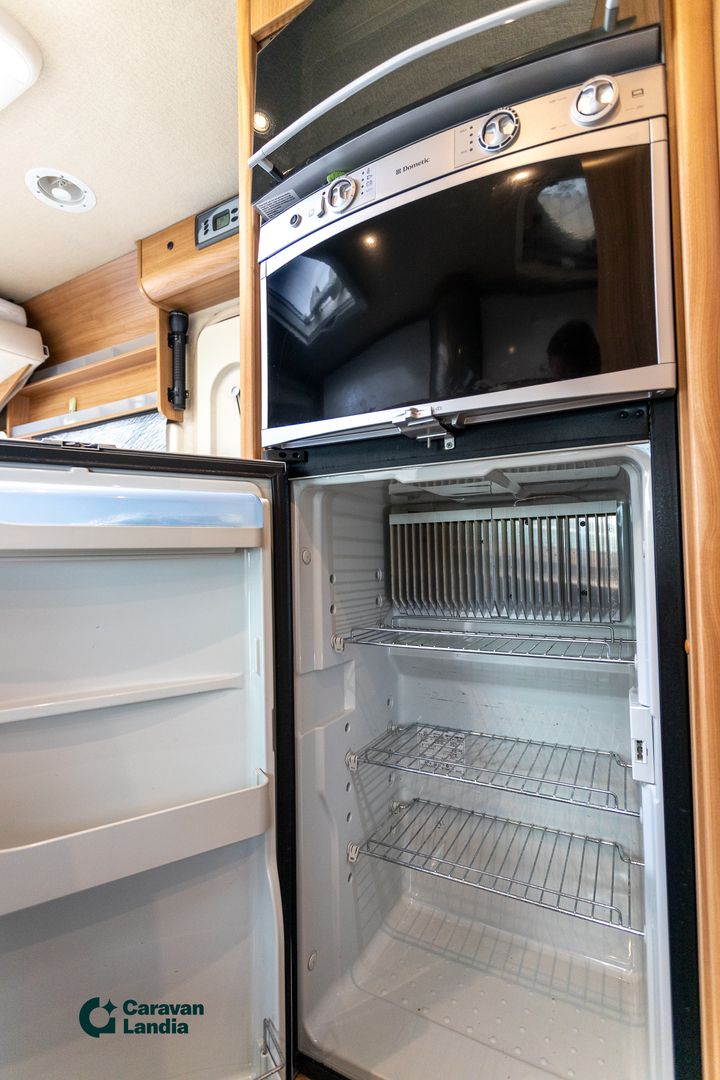Niesmann+Bischoff Arto 69 L Midliner 3.0 Mjet 160hv ** ALDE (KAASU/SÄHKÖ), HUBBET LASKUVUODE, 2x ILMASTOINTI **, kuva 14