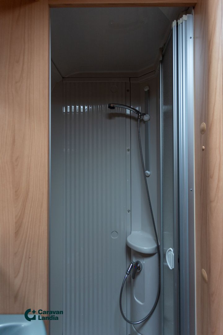 Burstner Levanto A530 2.3 Mjet 130hv ** TRUMA, TAKA-WC, MULTIMEDIAKESKUS **, kuva 16