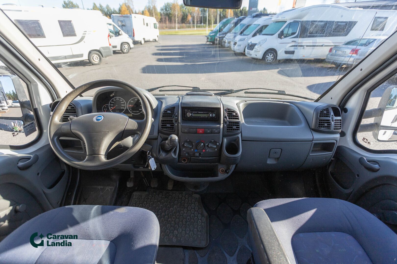 Dethleffs Advantage T5841 2.3 JTD 110hv ** ALDE, VETOKOUKKU, AURINKOPANEELI **, kuva 6