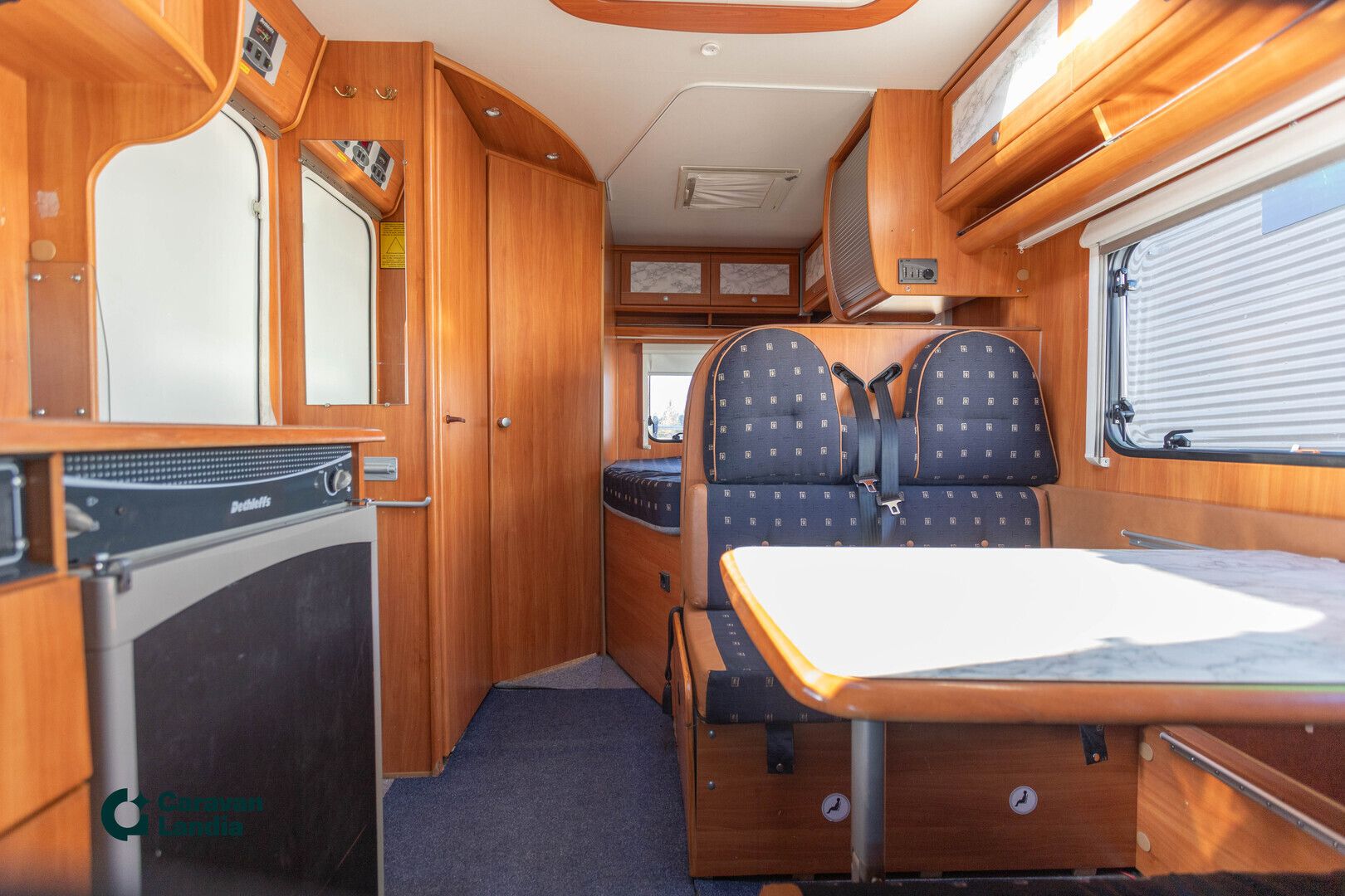 Dethleffs Advantage T5841 2.3 JTD 110hv ** ALDE, VETOKOUKKU, AURINKOPANEELI **, kuva 7