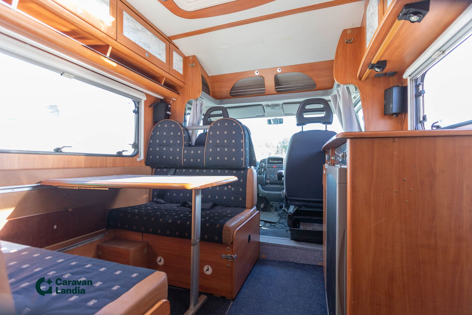 Dethleffs Advantage T5841 2.3 JTD 110hv ** ALDE, VETOKOUKKU, AURINKOPANEELI **, kuva 8