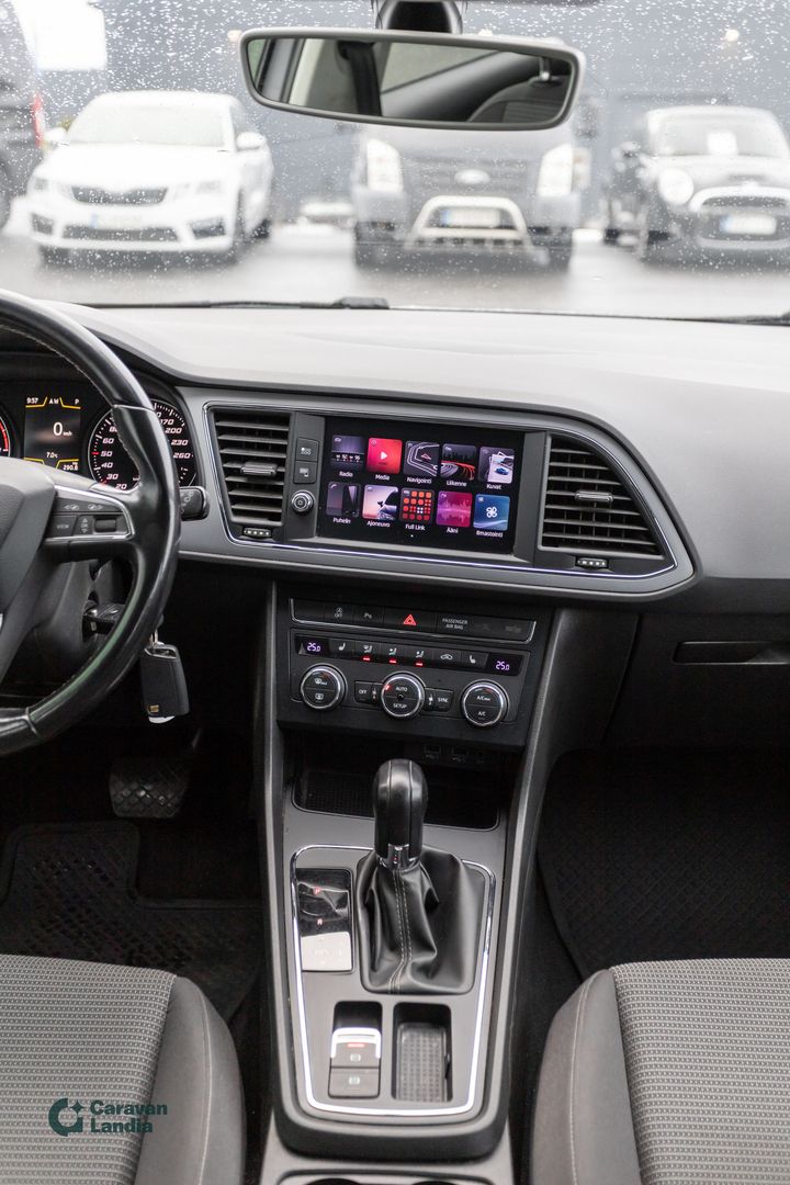 Seat Leon ST 1.6 TDI 115 Style Business DSG ** Suomi-auto / Koukku / Tutkat / Adapt.vakkari **, kuva 11